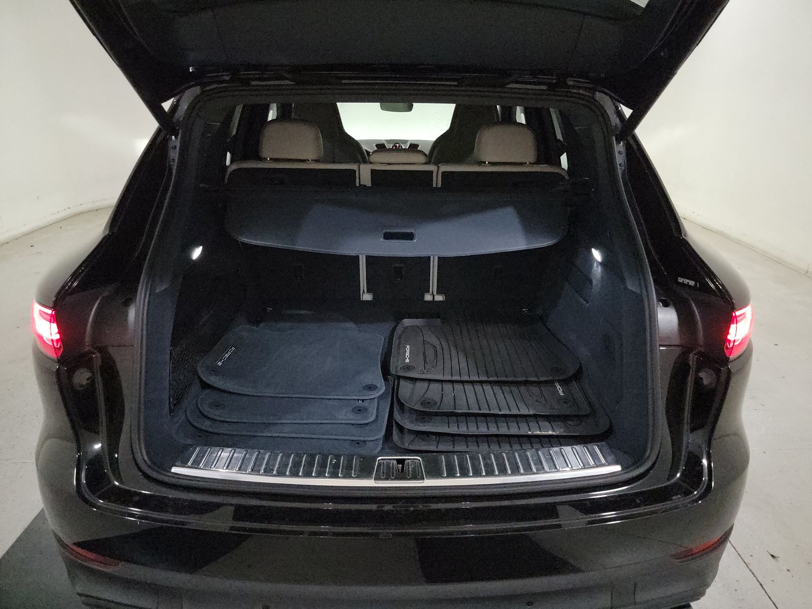2022 Porsche Cayenne S Platinum Edition AWD