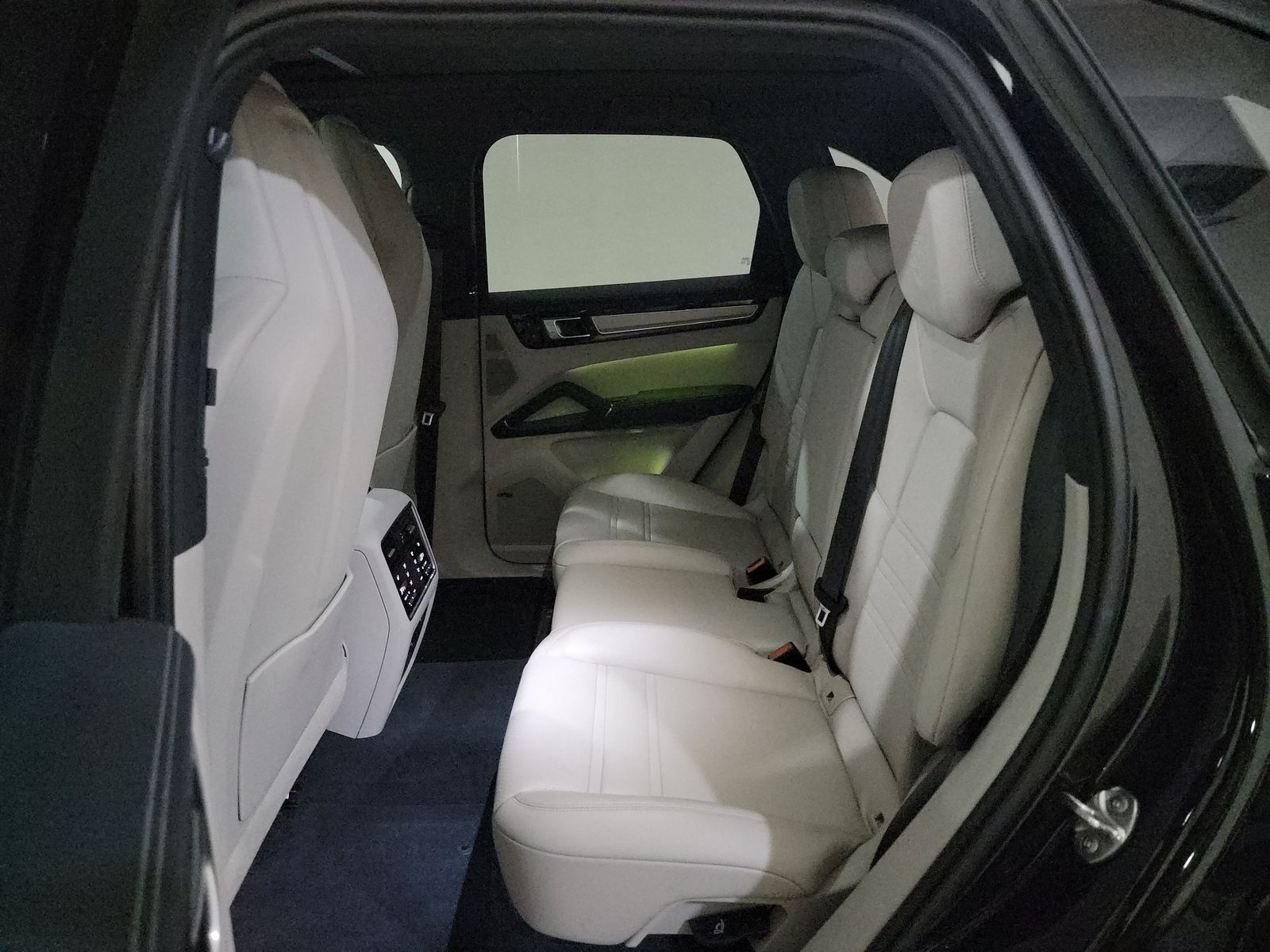 2022 Porsche Cayenne S Platinum Edition AWD