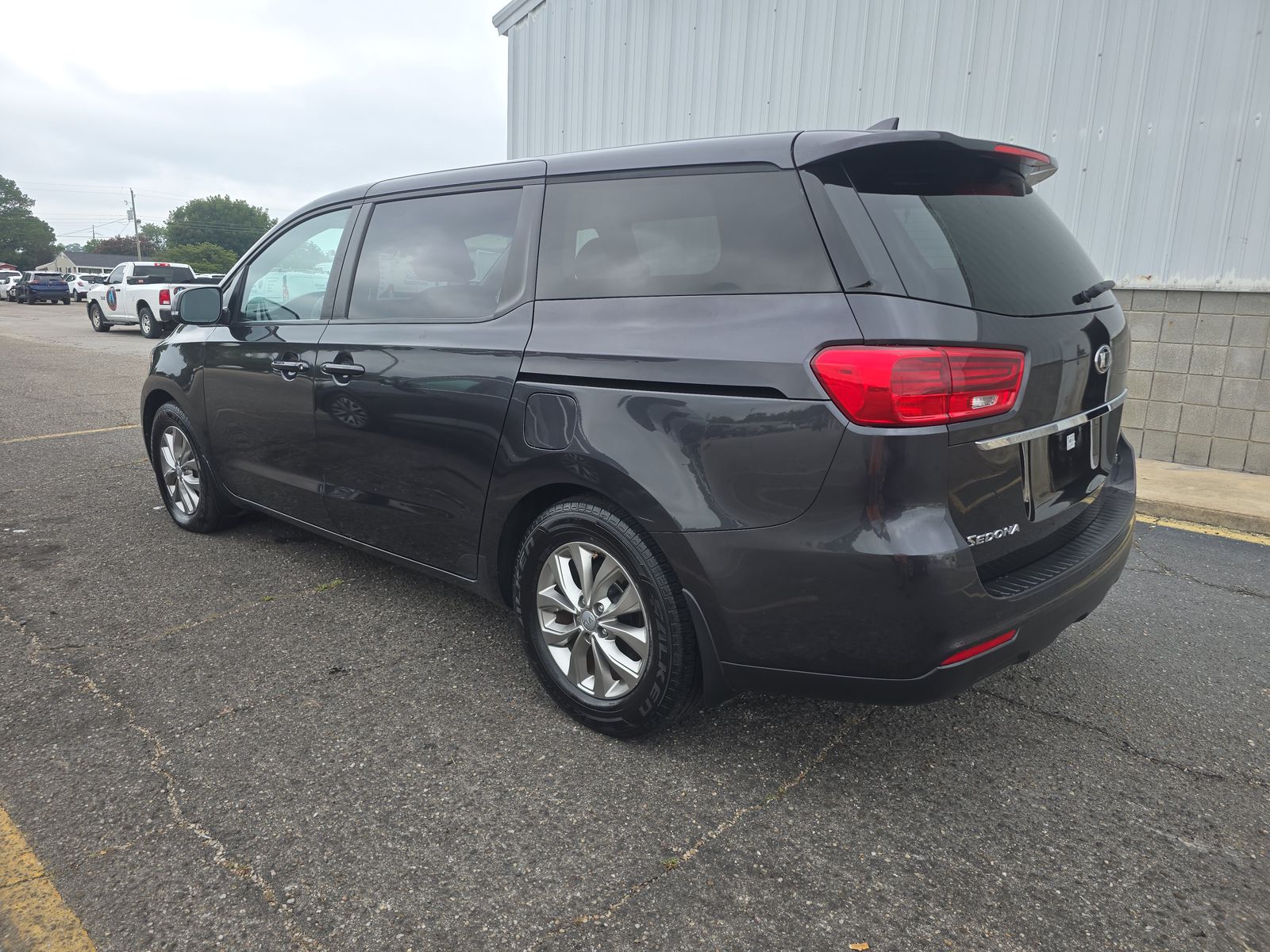 2021 Kia Sedona LX FWD