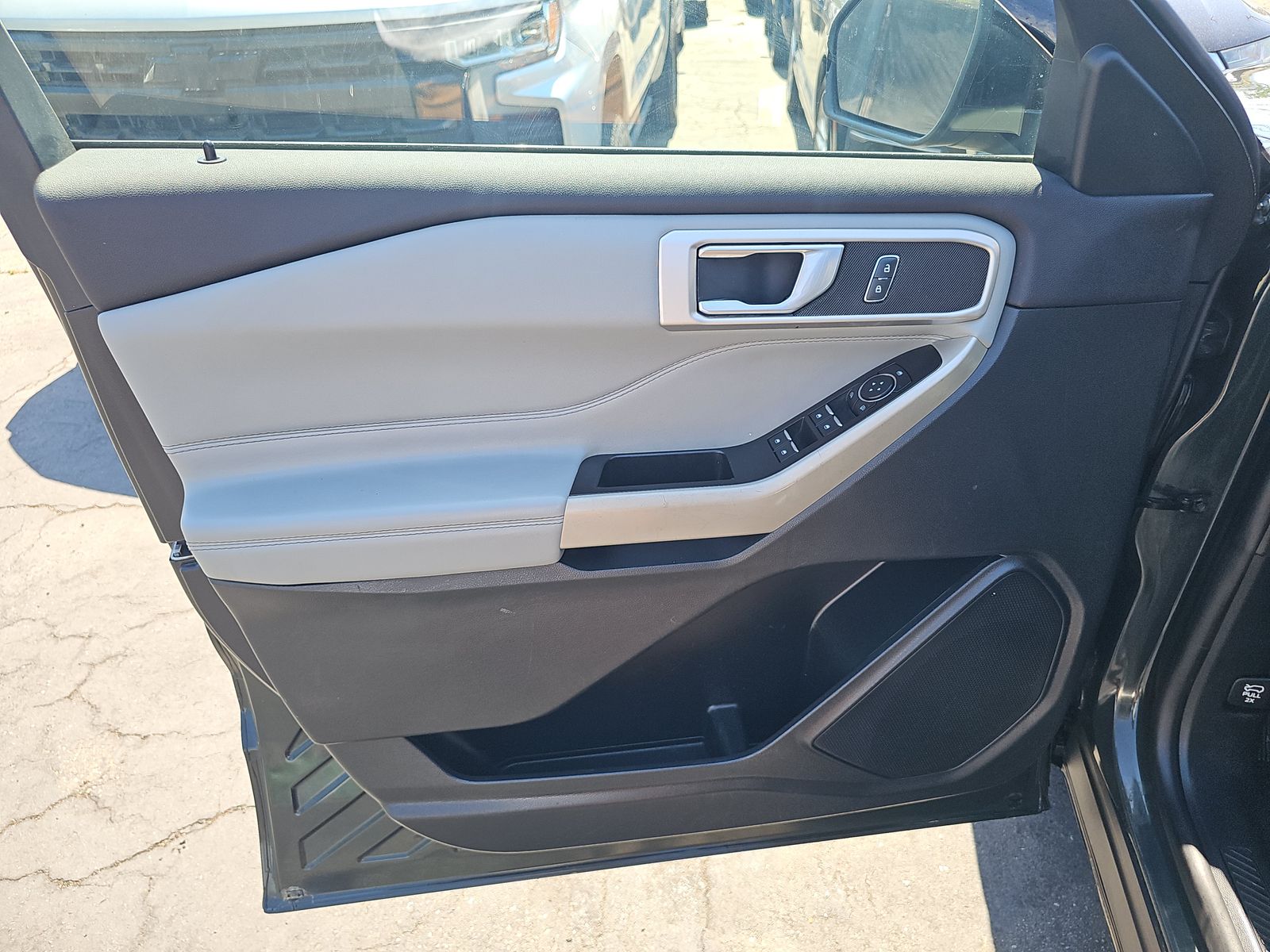 2022 Ford Explorer XLT RWD