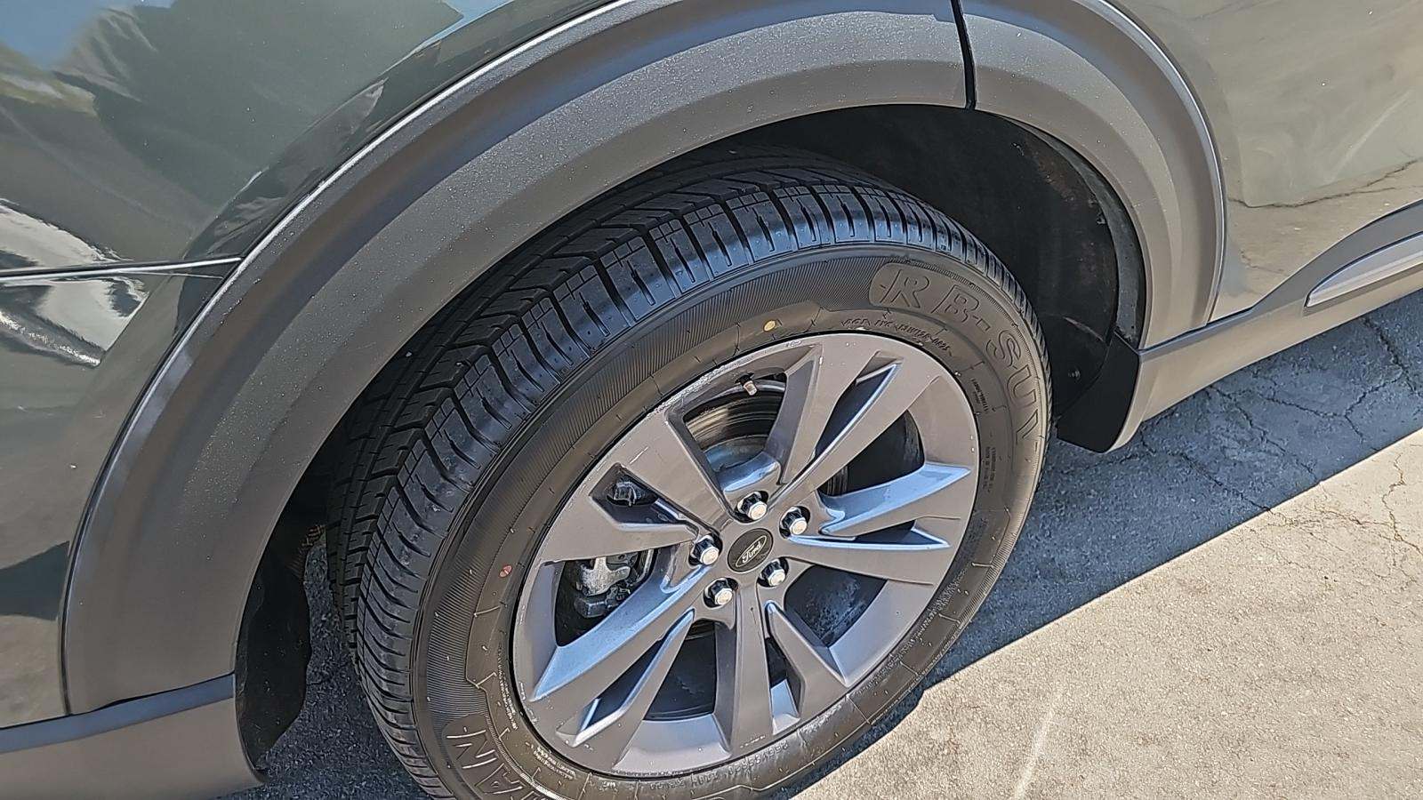 2022 Ford Explorer XLT RWD