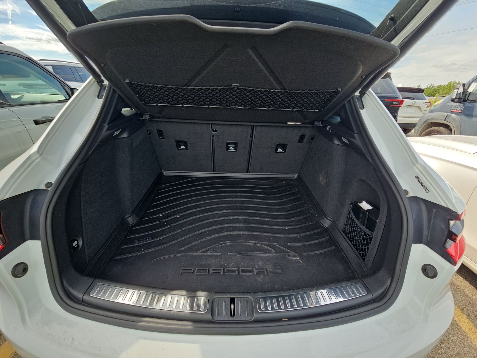 2015 Porsche Macan Turbo AWD