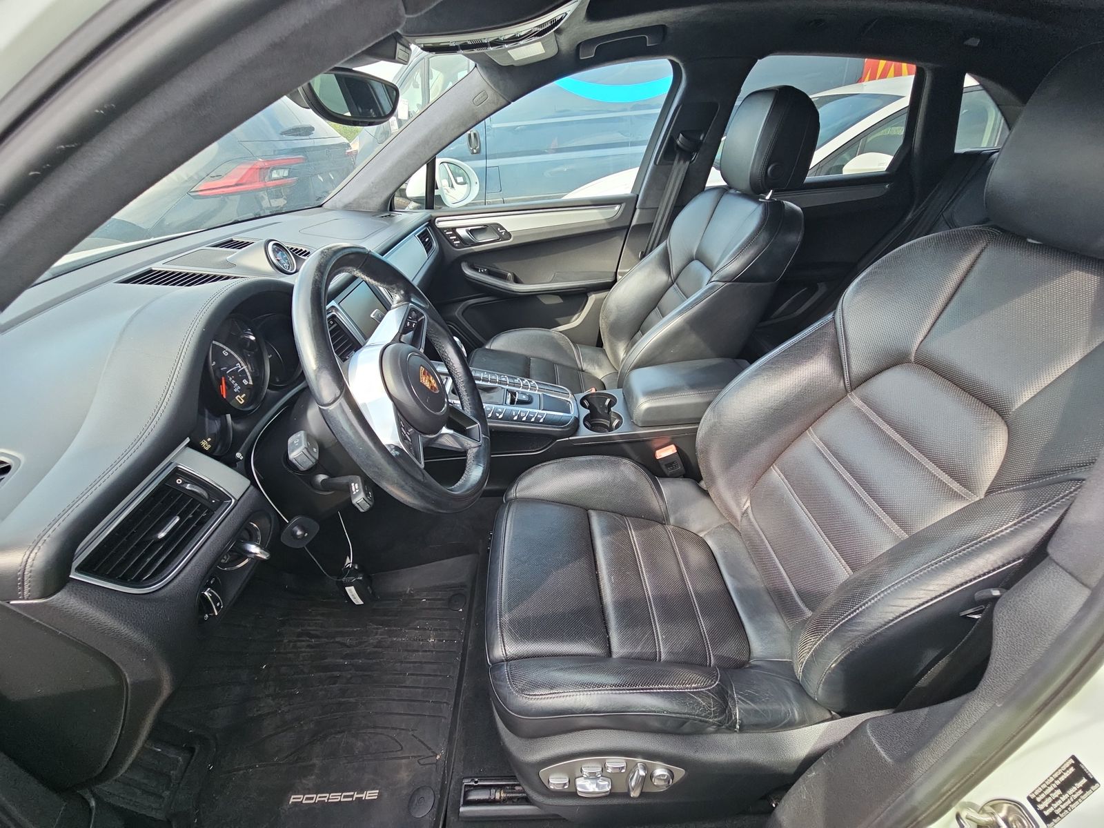 2015 Porsche Macan Turbo AWD