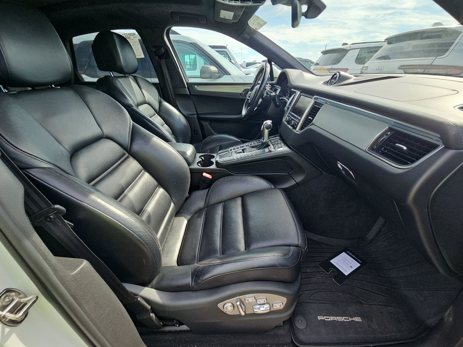 2015 Porsche Macan Turbo AWD