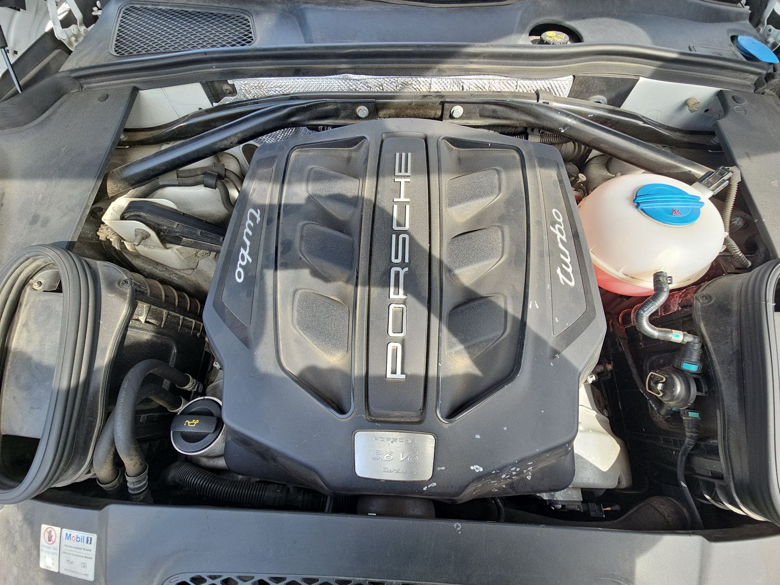 2015 Porsche Macan Turbo AWD