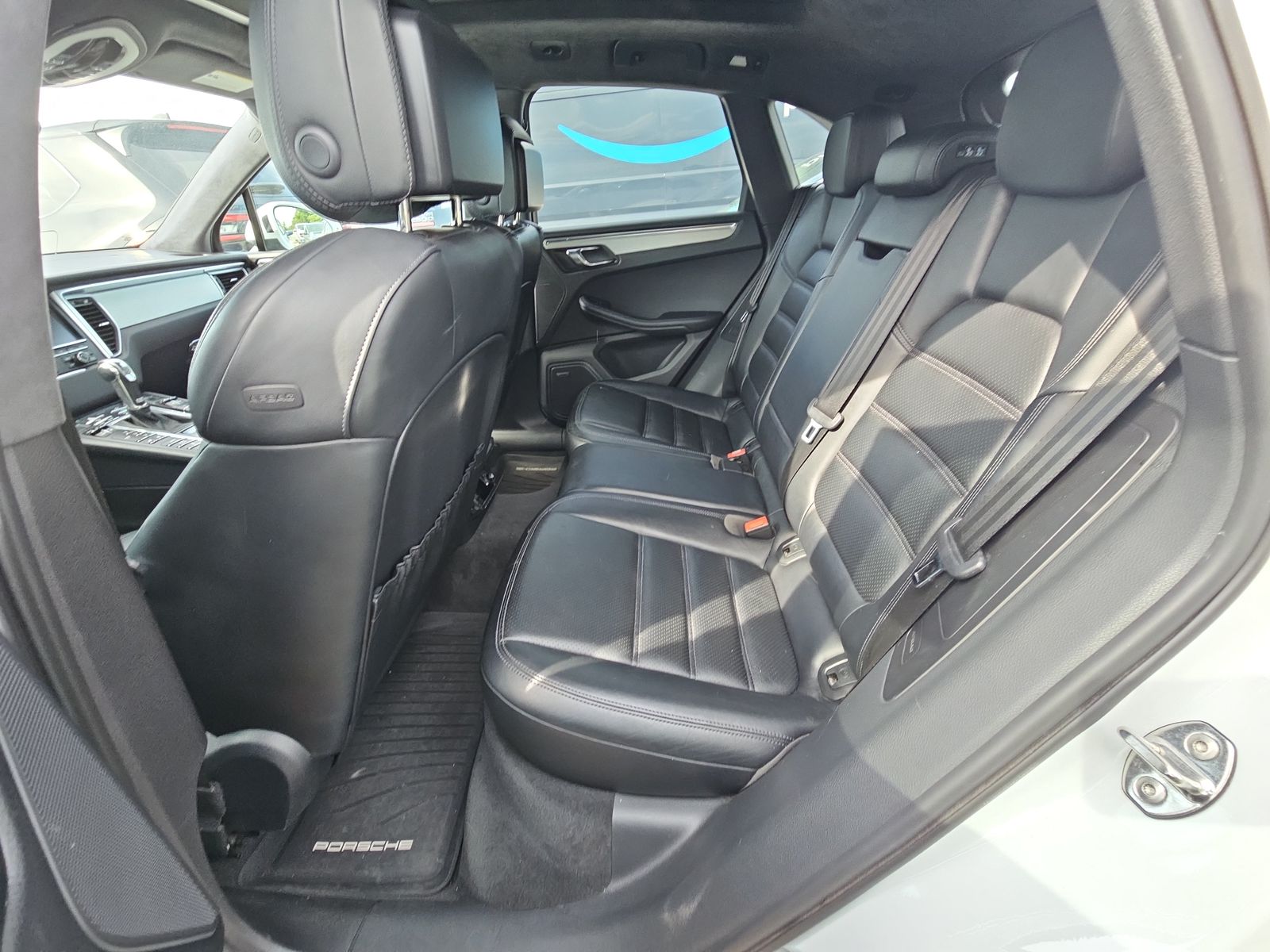 2015 Porsche Macan Turbo AWD