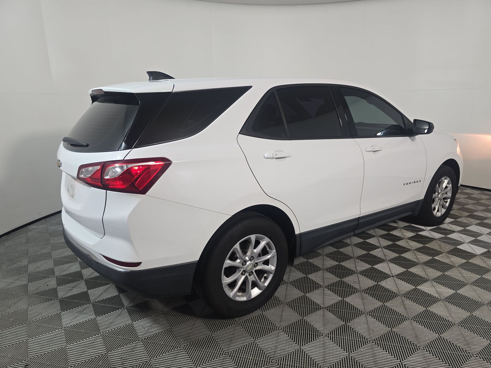 2018 Chevrolet Equinox LS FWD