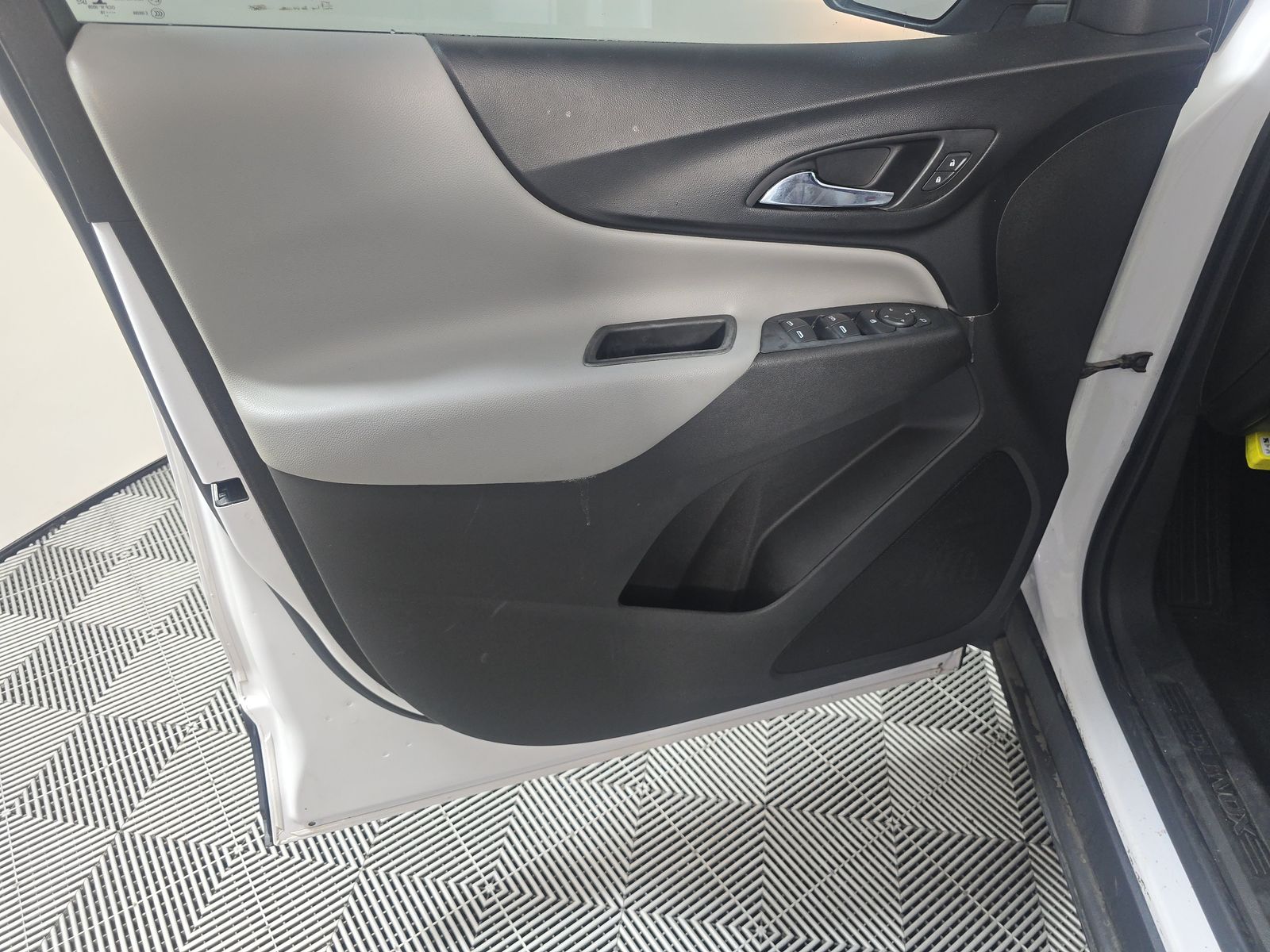 2018 Chevrolet Equinox LS FWD