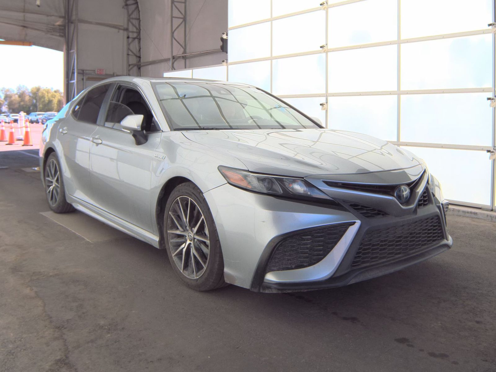 2021 Toyota Camry Hybrid SE FWD