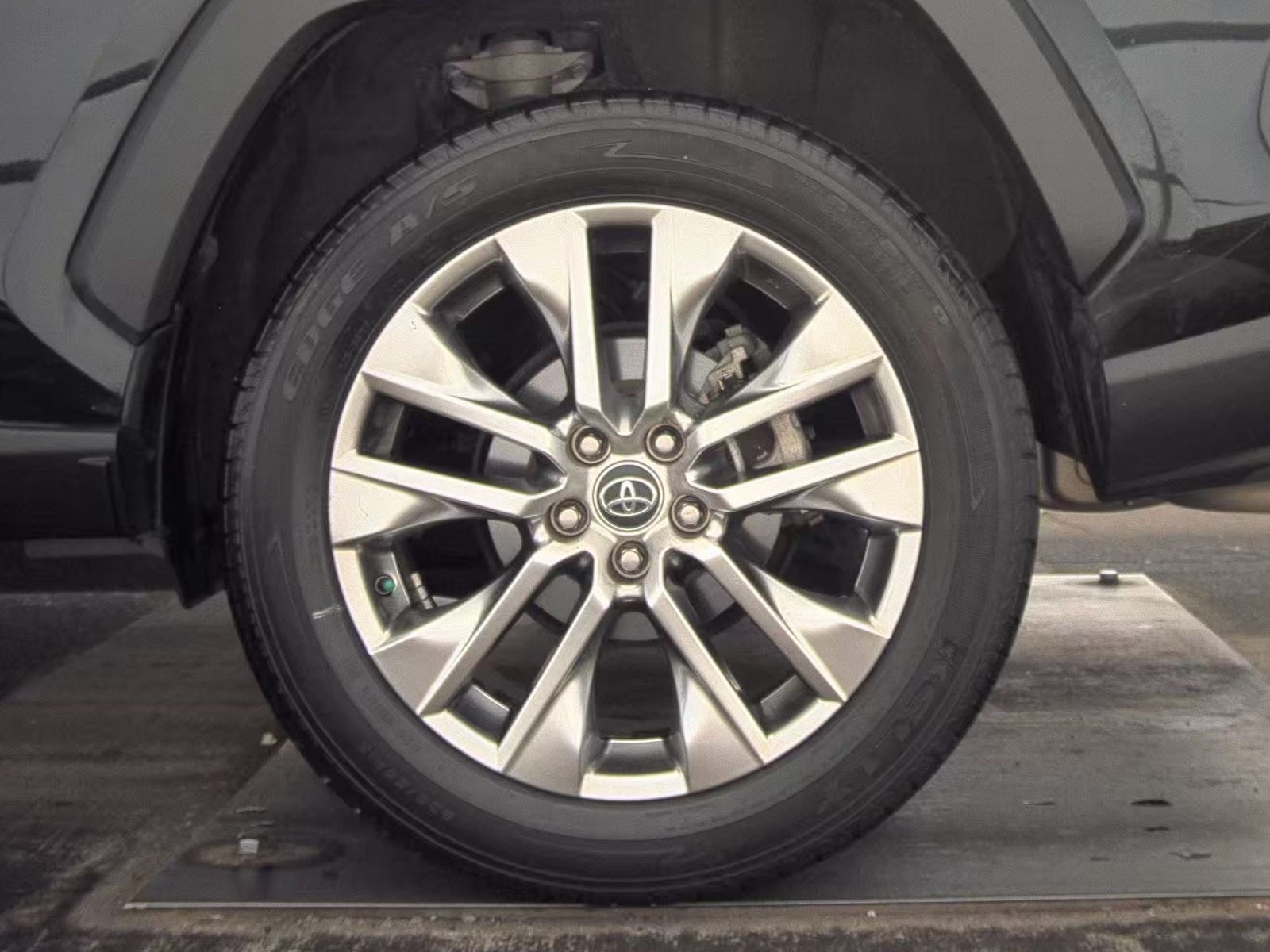 2020 Toyota RAV4 XLE Premium FWD