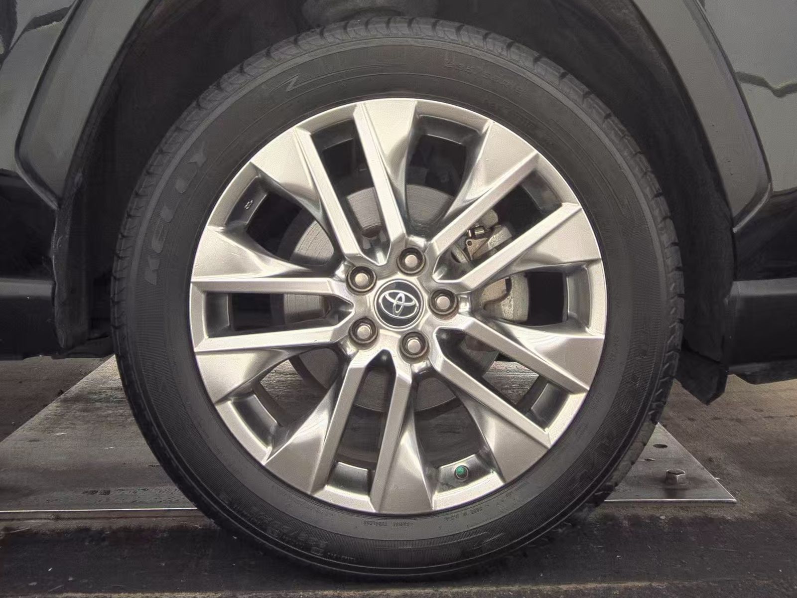 2020 Toyota RAV4 XLE Premium FWD