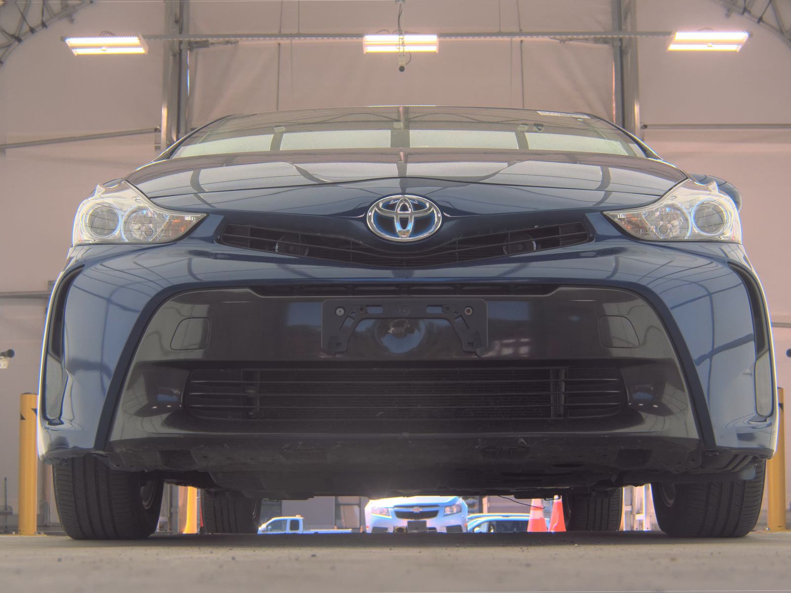 2015 Toyota Prius v Three FWD