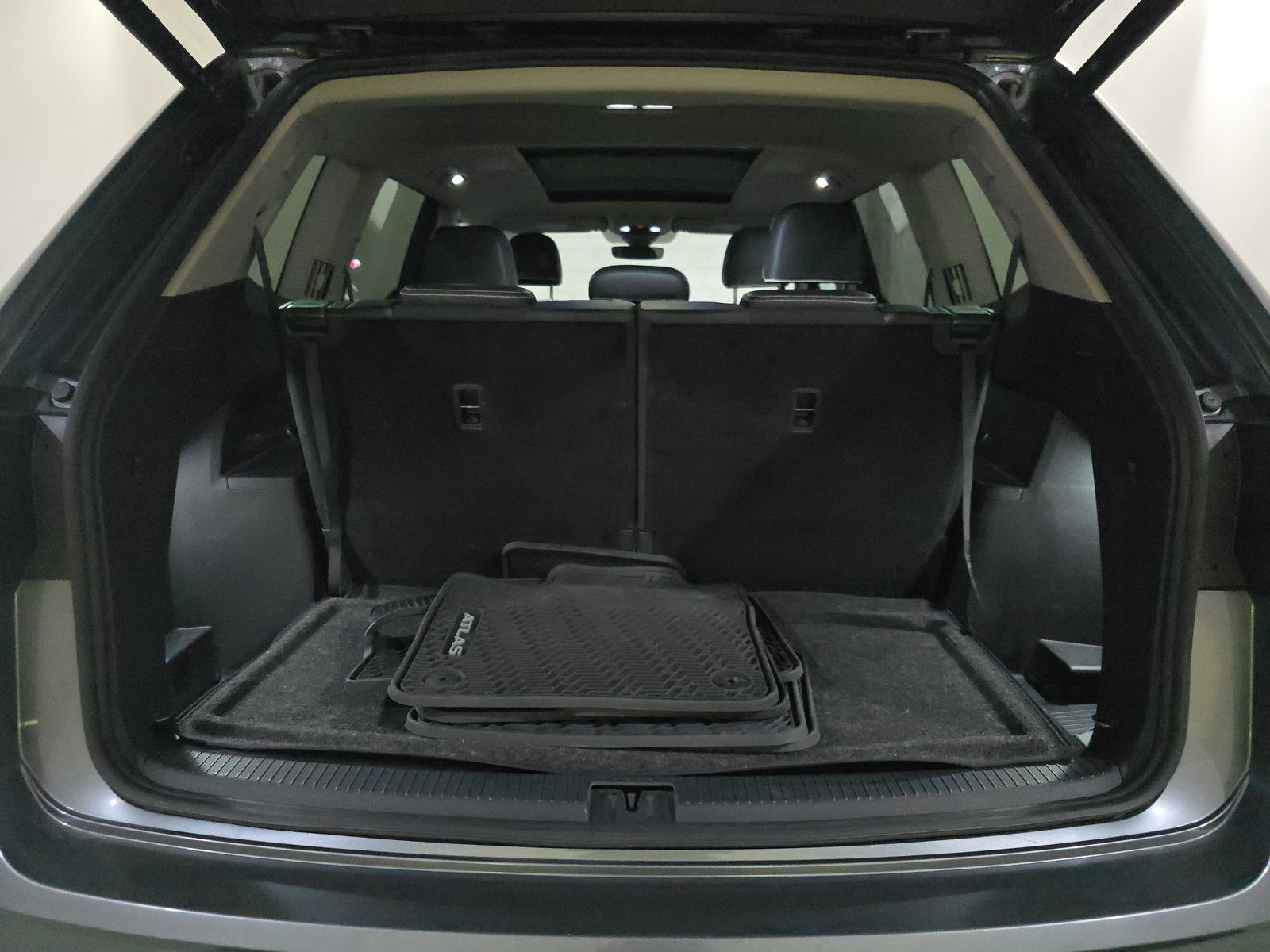 2024 Volkswagen Atlas 2.0T SEL Premium R-Line AWD