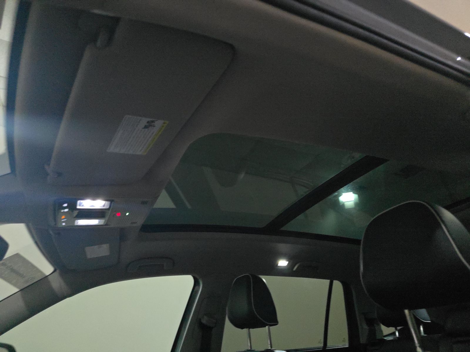 2024 Volkswagen Atlas 2.0T SEL Premium R-Line AWD