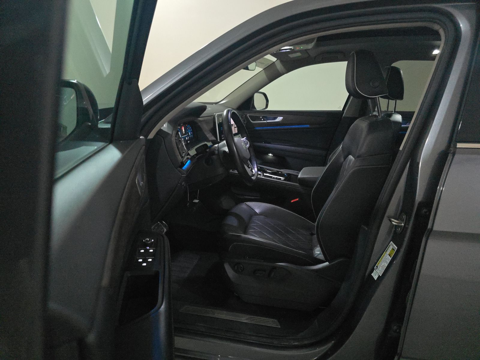 2024 Volkswagen Atlas 2.0T SEL Premium R-Line AWD