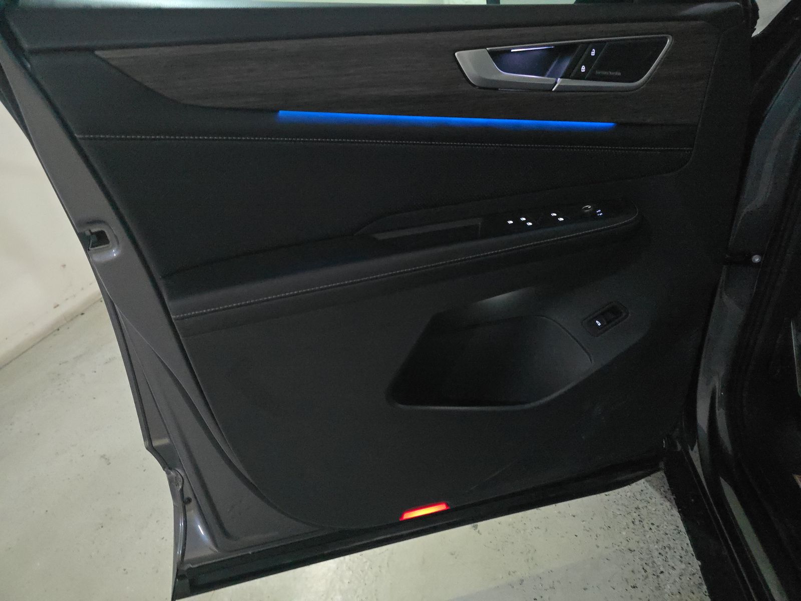 2024 Volkswagen Atlas 2.0T SEL Premium R-Line AWD