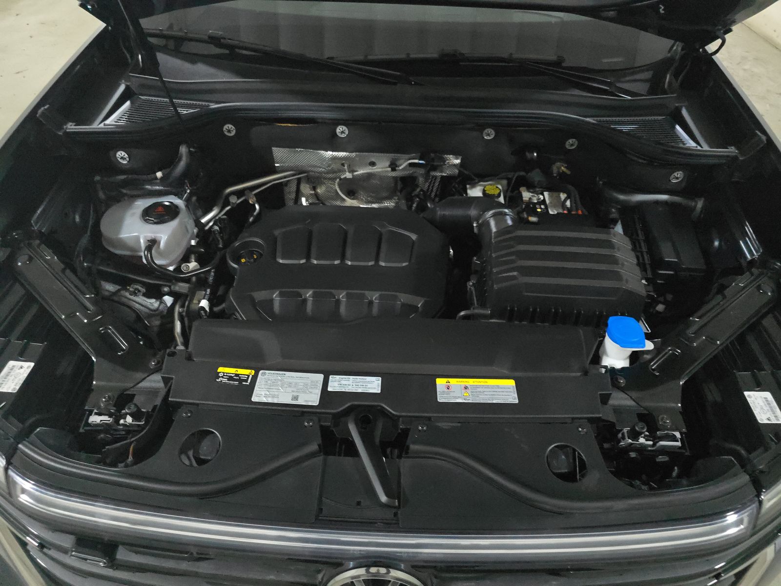 2024 Volkswagen Atlas 2.0T SEL Premium R-Line AWD