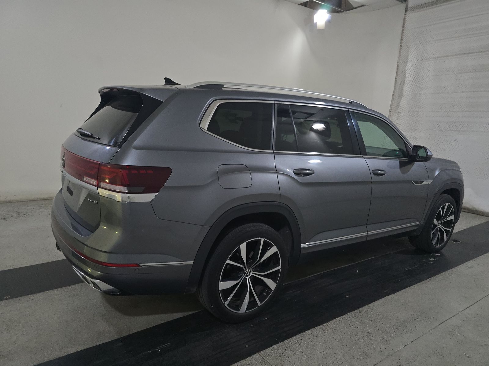 2024 Volkswagen Atlas 2.0T SEL Premium R-Line AWD