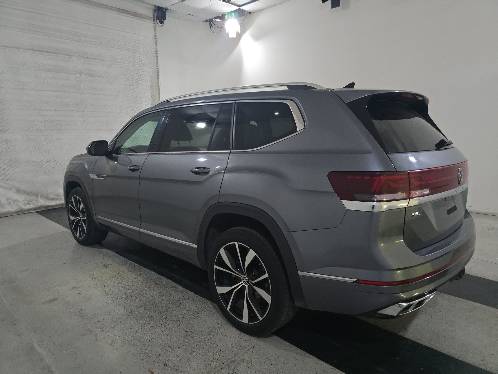 2024 Volkswagen Atlas 2.0T SEL Premium R-Line AWD