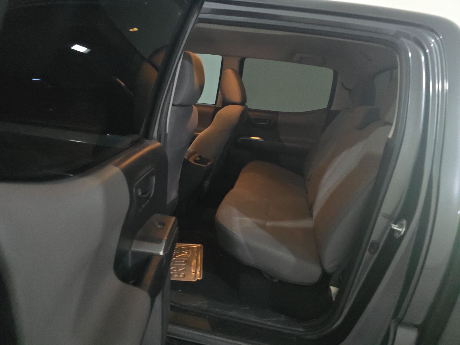 2022 Toyota Tacoma SR5 RWD