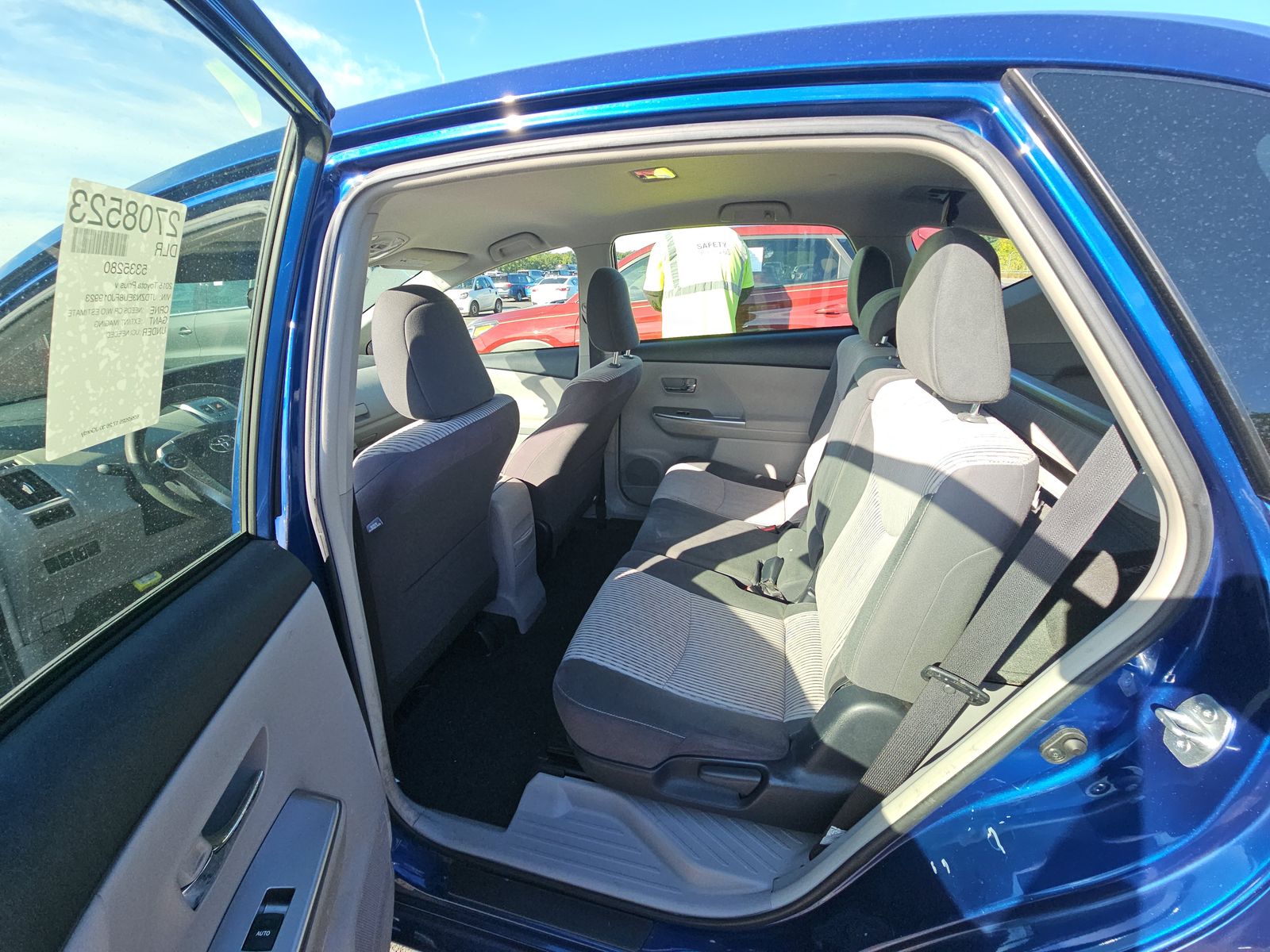2015 Toyota Prius v Three FWD