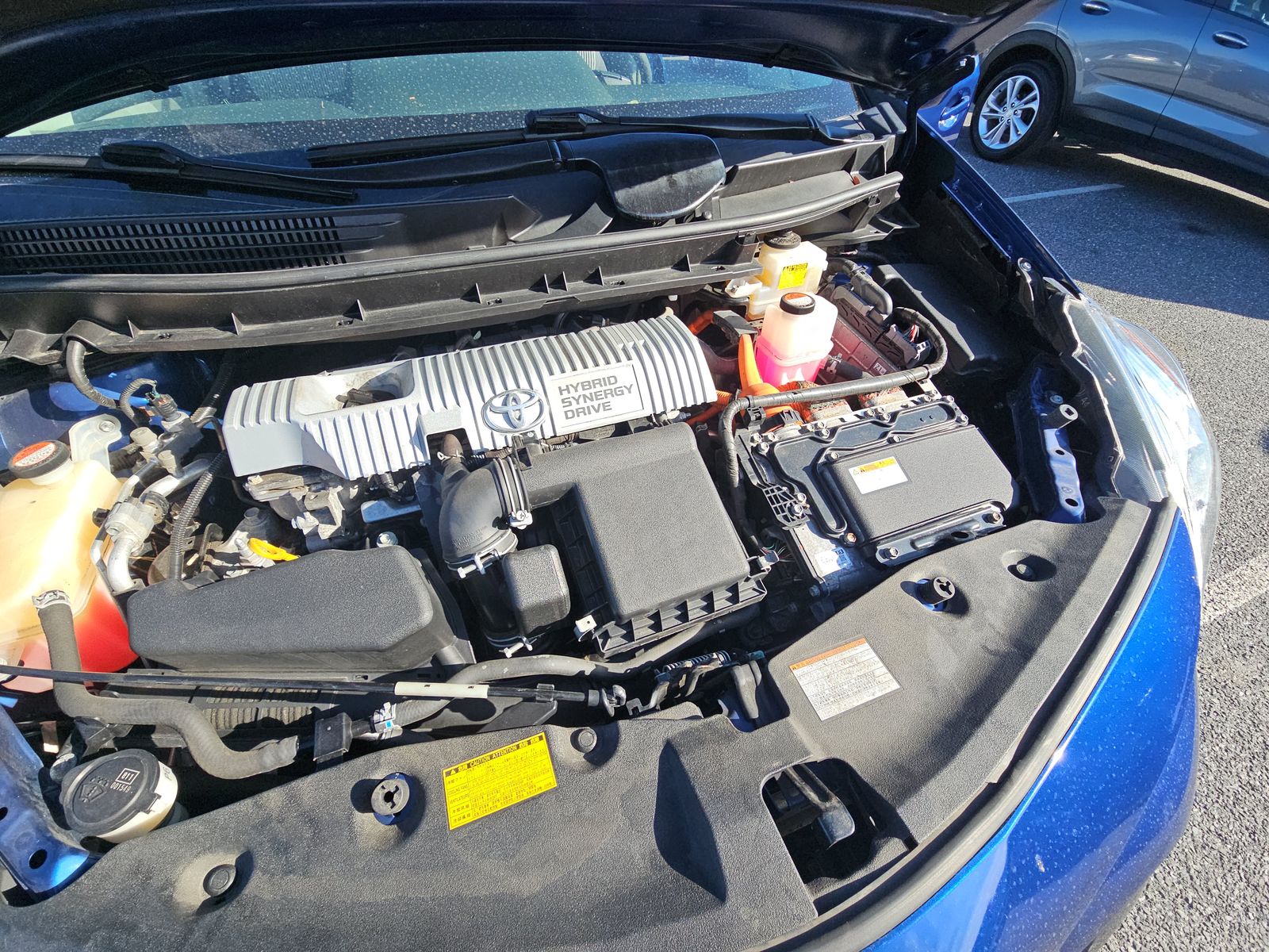 2015 Toyota Prius v Three FWD
