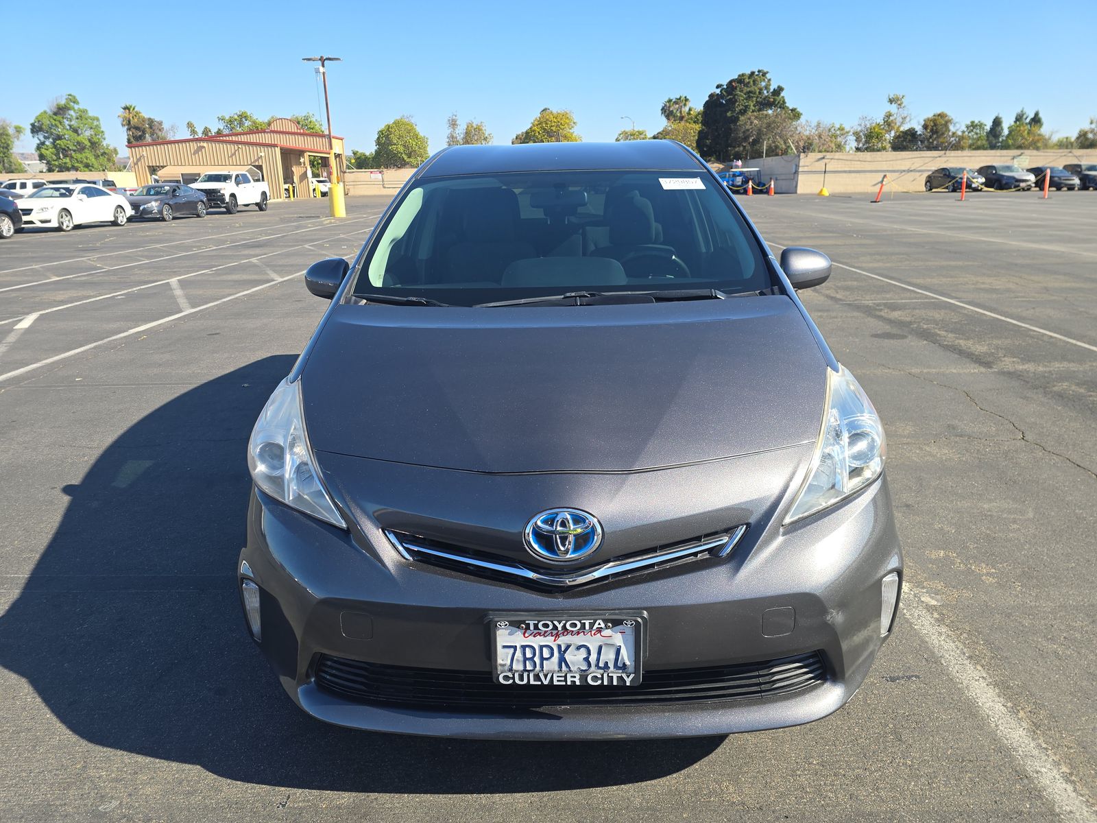 2013 Toyota Prius v Two FWD