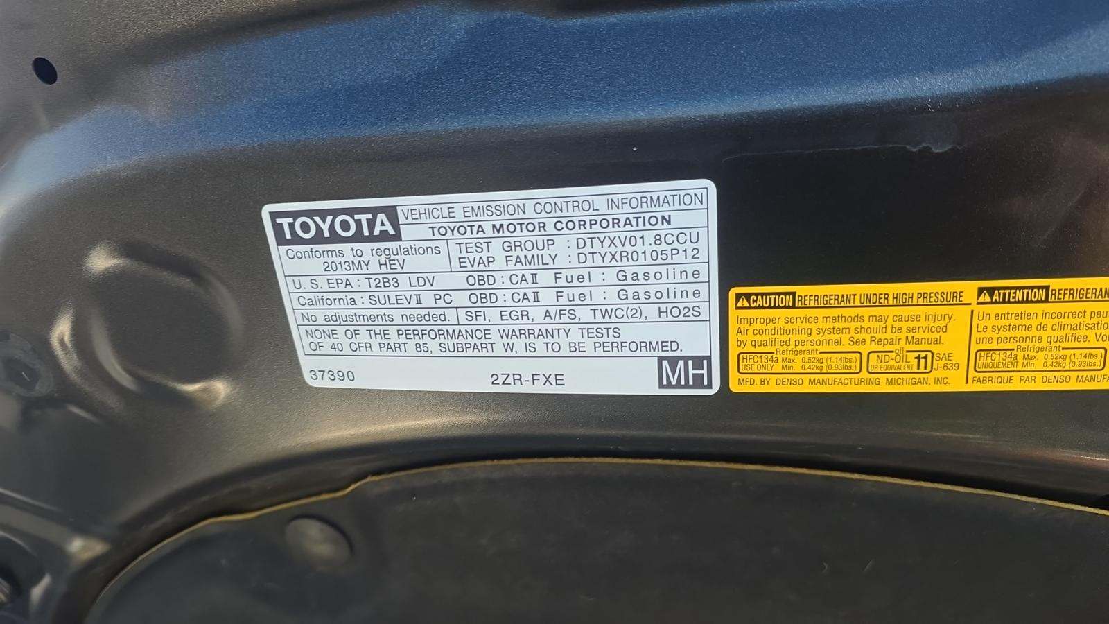 2013 Toyota Prius v Two FWD