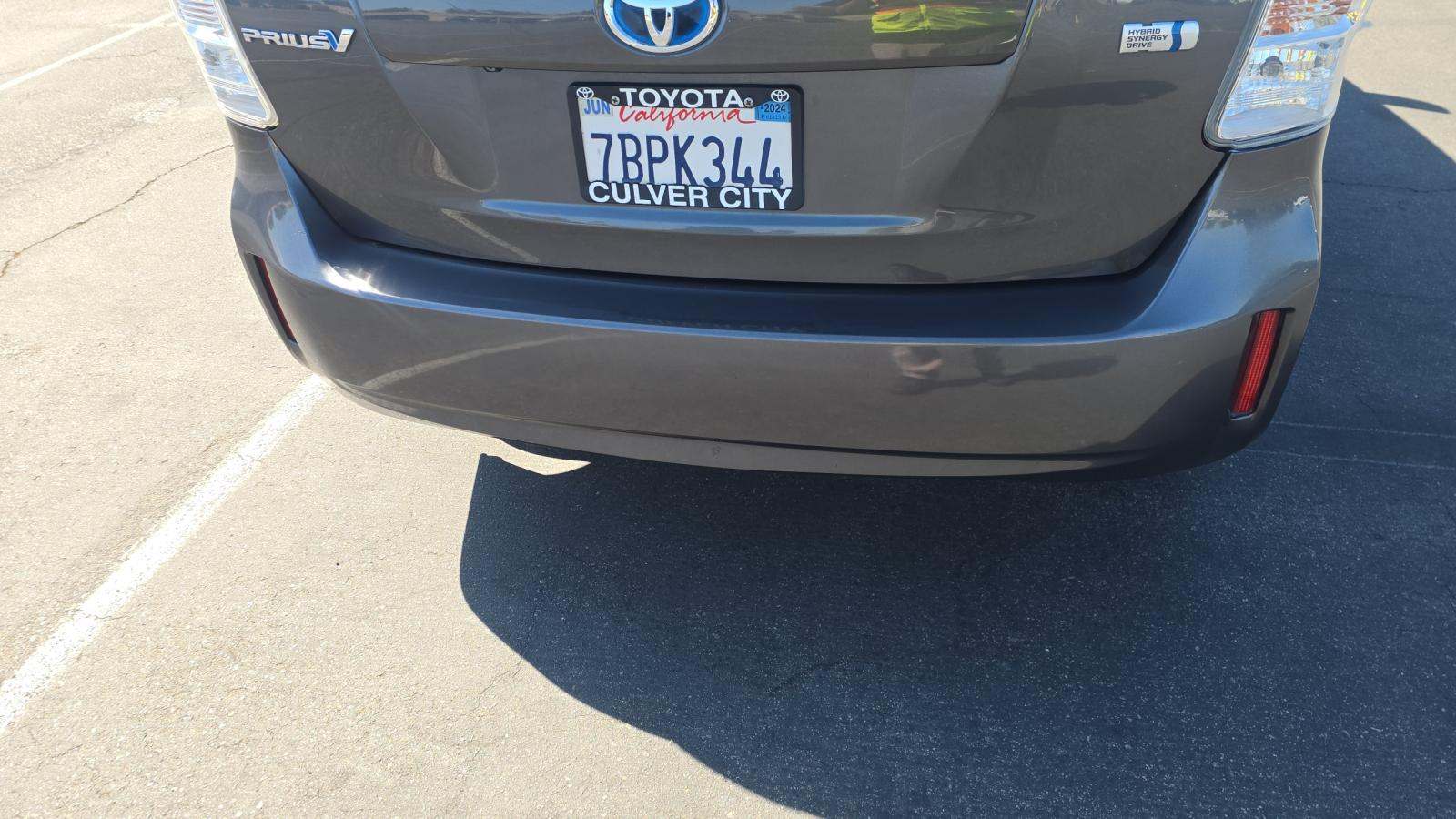 2013 Toyota Prius v Two FWD