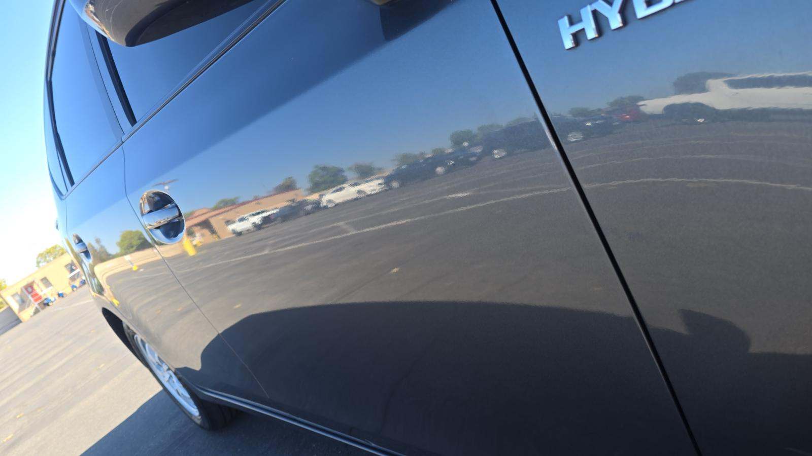 2013 Toyota Prius v Two FWD