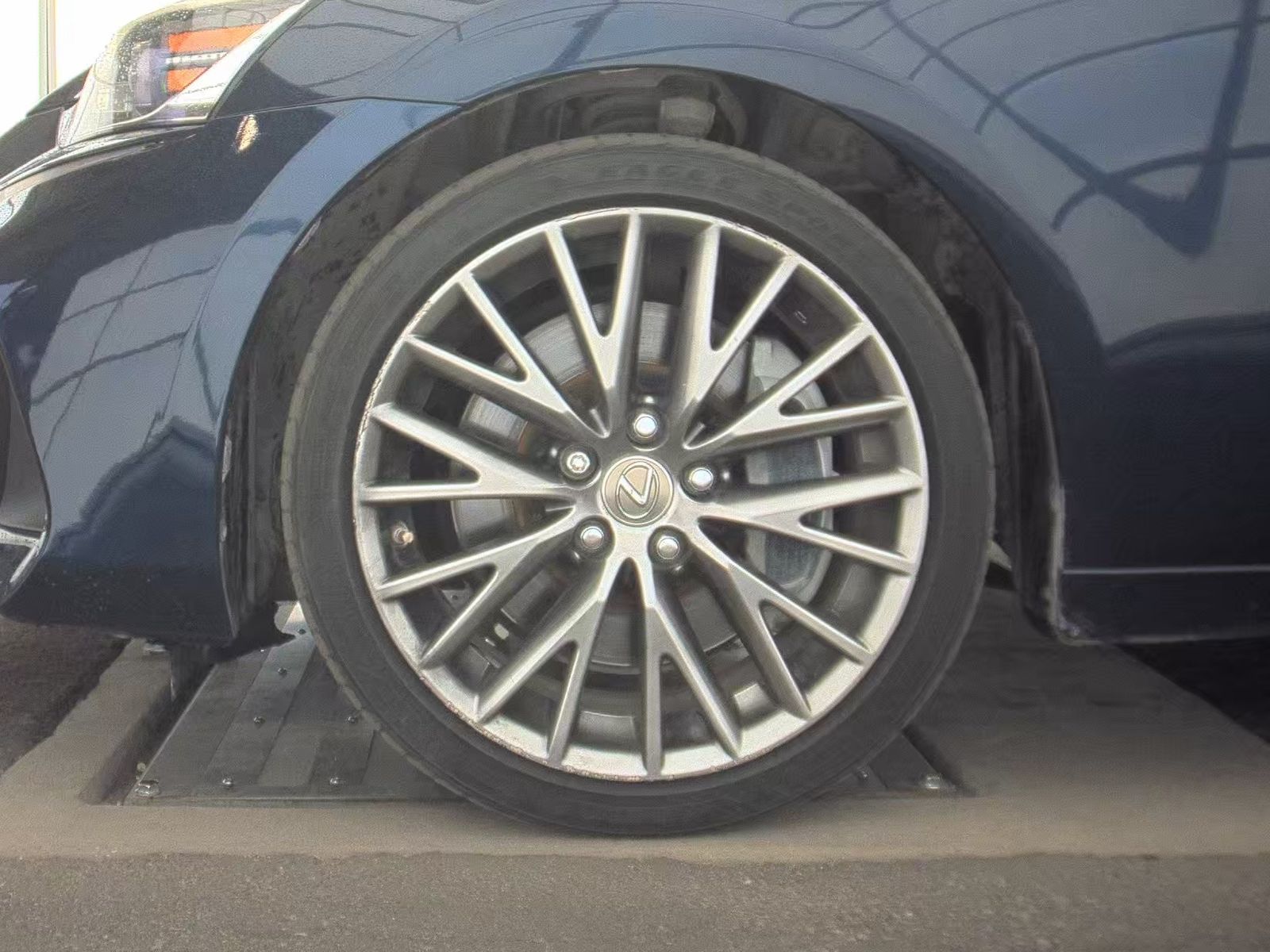 2017 Lexus IS IS 200t RWD