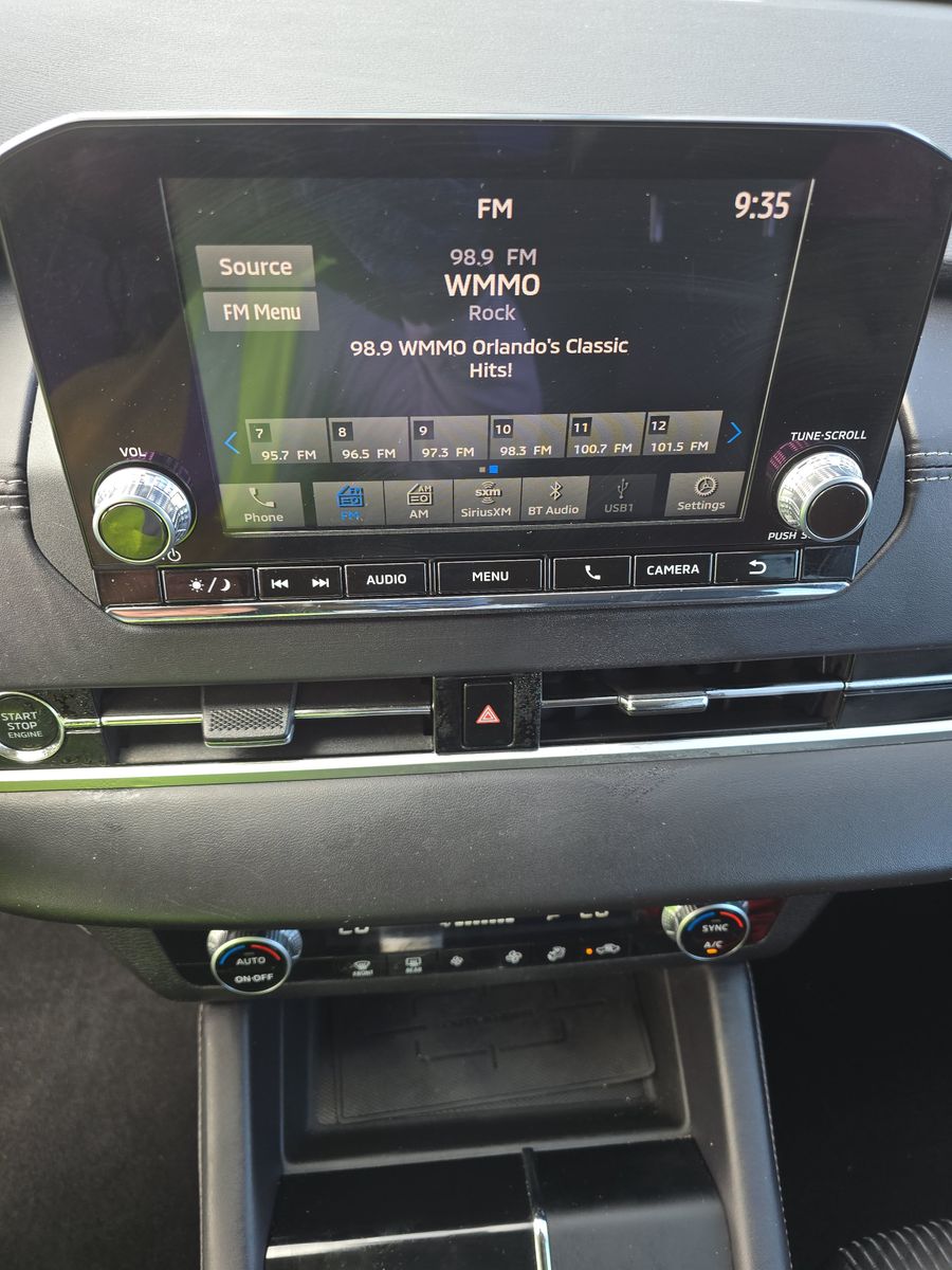 2024 Mitsubishi Outlander ES FWD