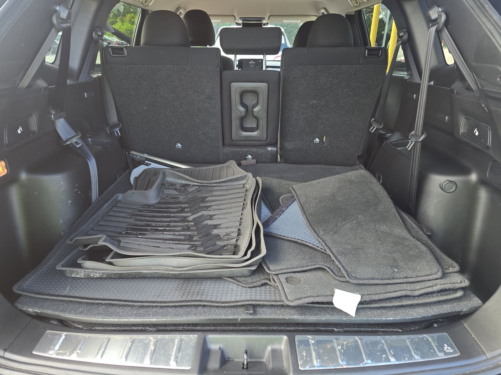 2024 Mitsubishi Outlander ES FWD