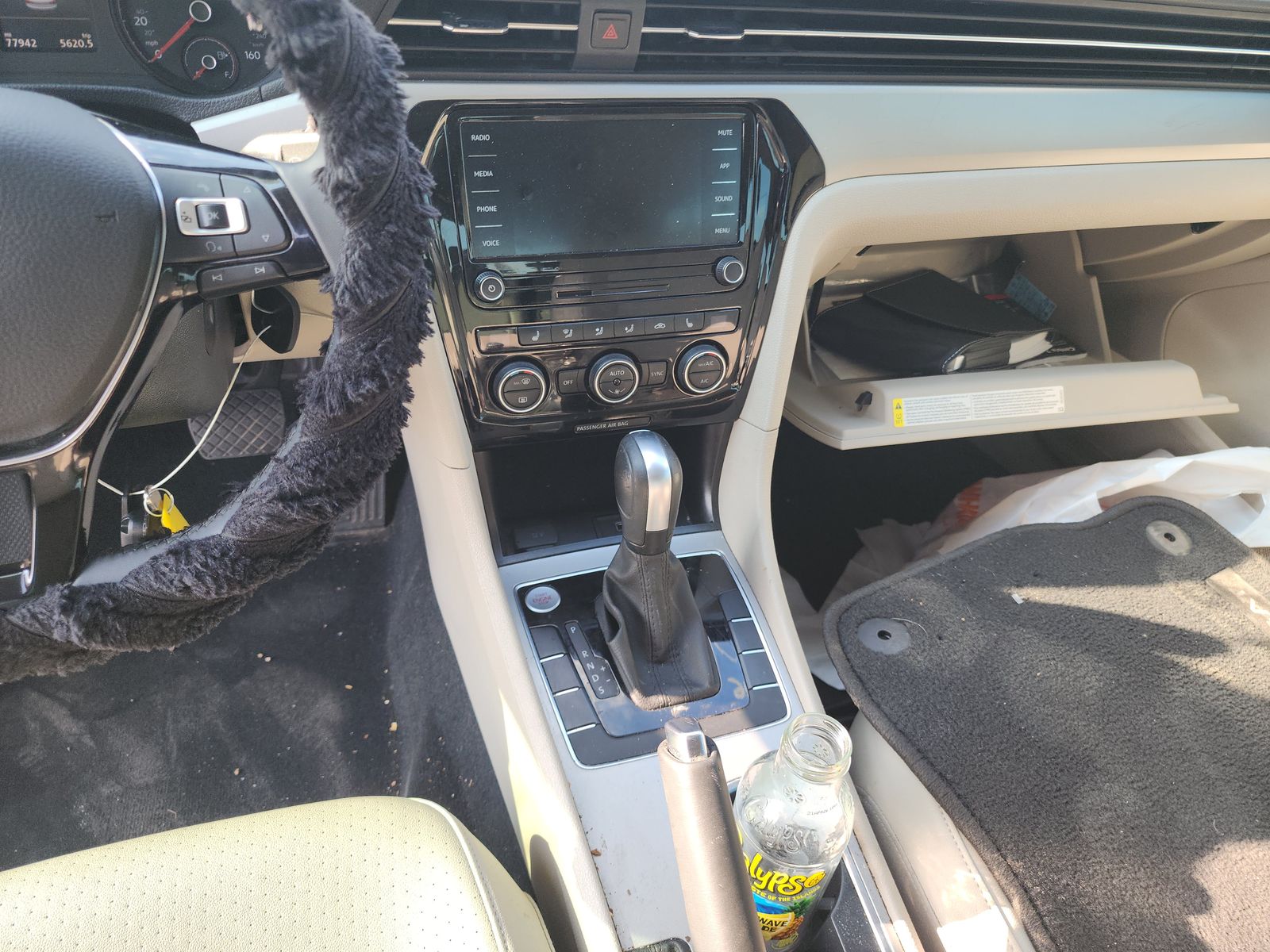 2022 Volkswagen Passat 2.0T SE FWD