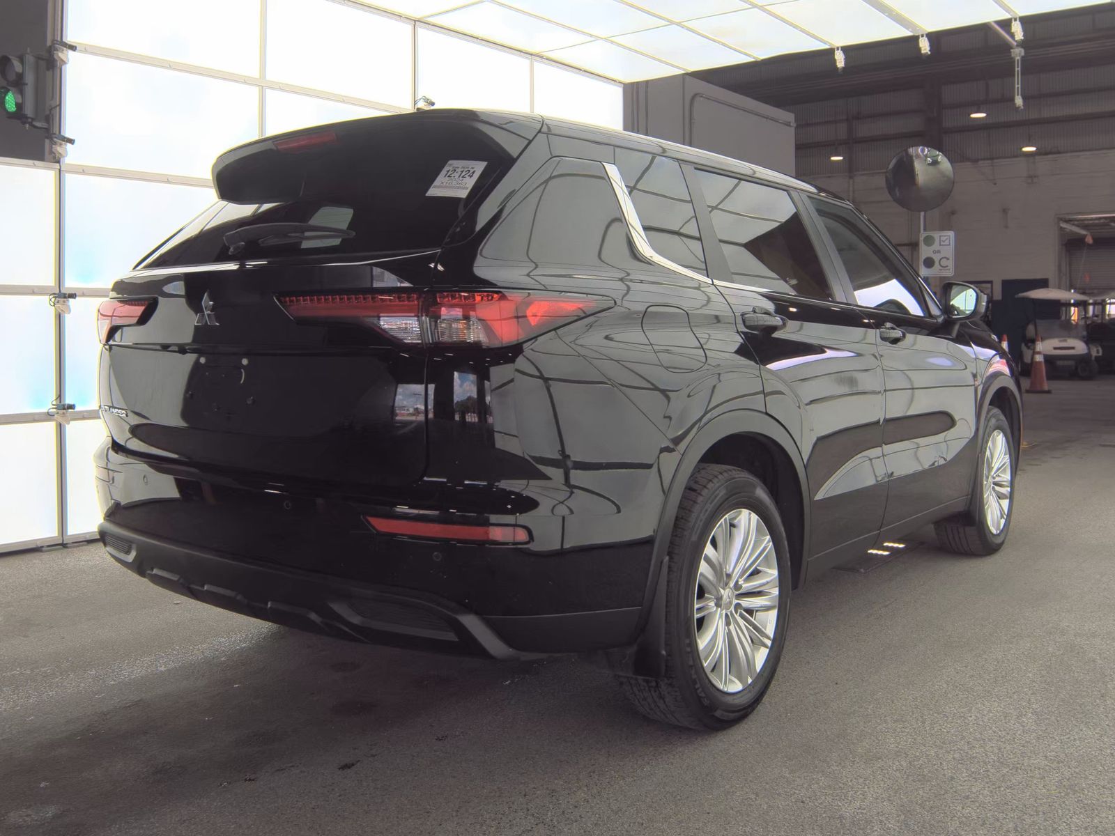 2024 Mitsubishi Outlander ES FWD