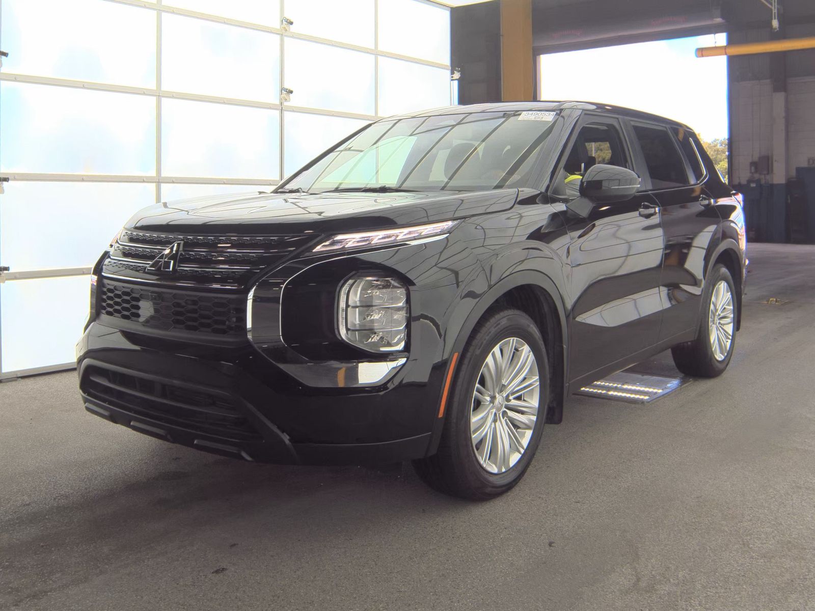 2024 Mitsubishi Outlander ES FWD