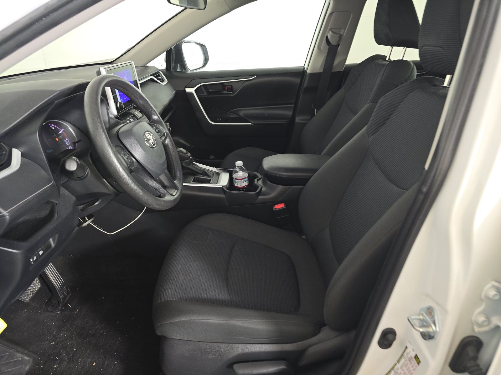 2023 Toyota RAV4 LE FWD