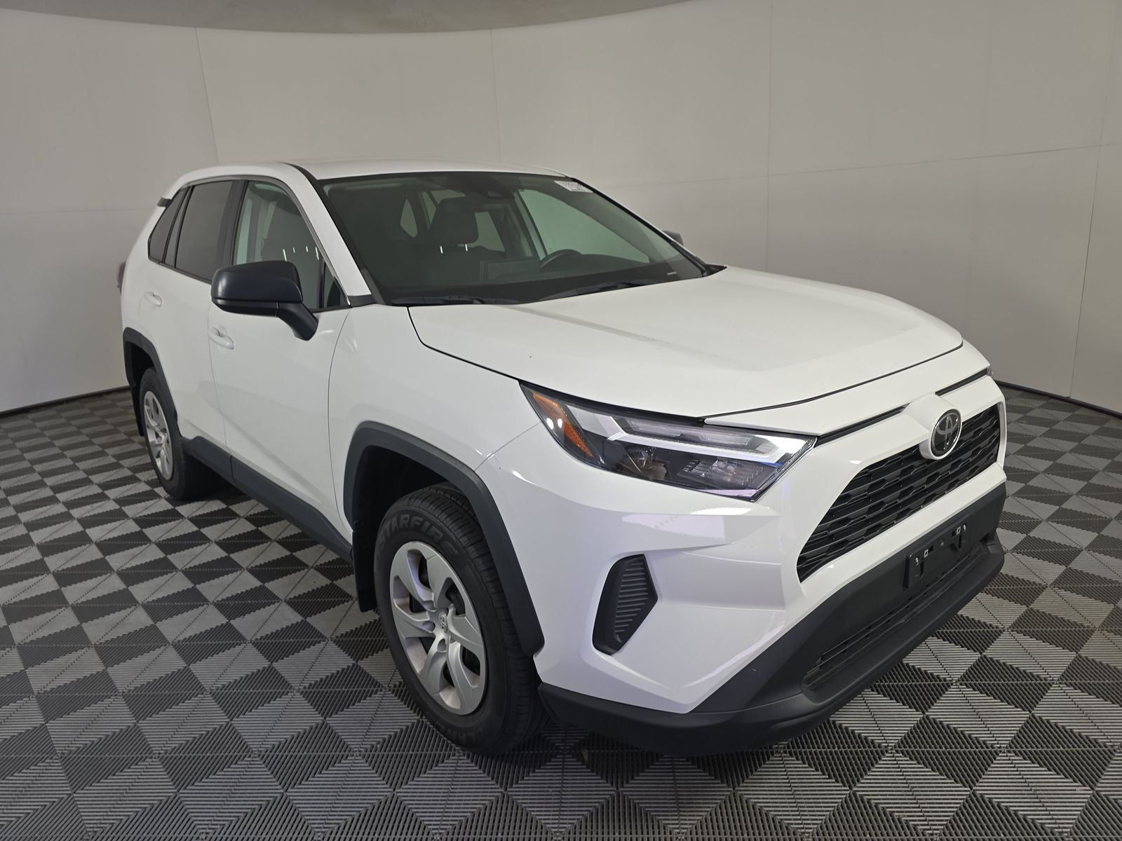 2023 Toyota RAV4 LE FWD