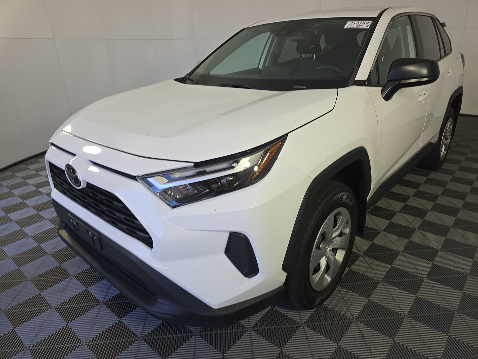 2023 Toyota RAV4 LE FWD