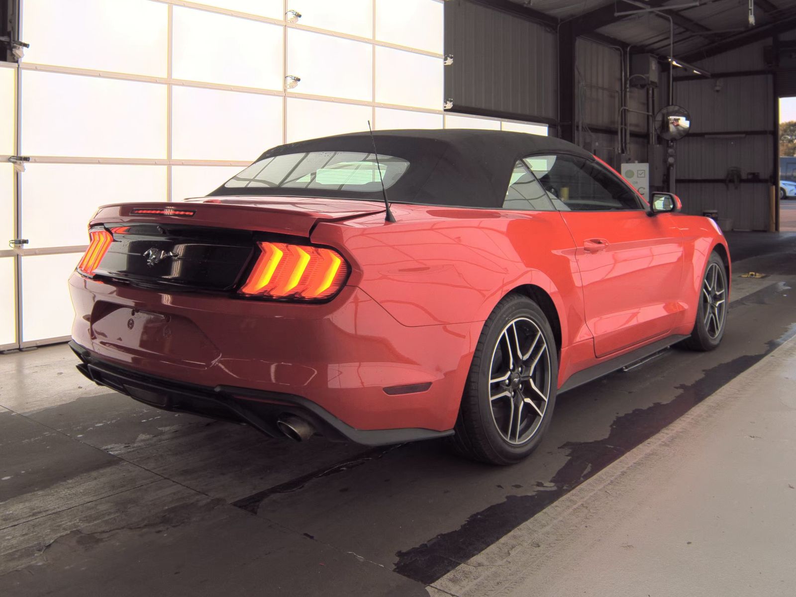 2022 Ford Mustang EcoBoost Premium RWD