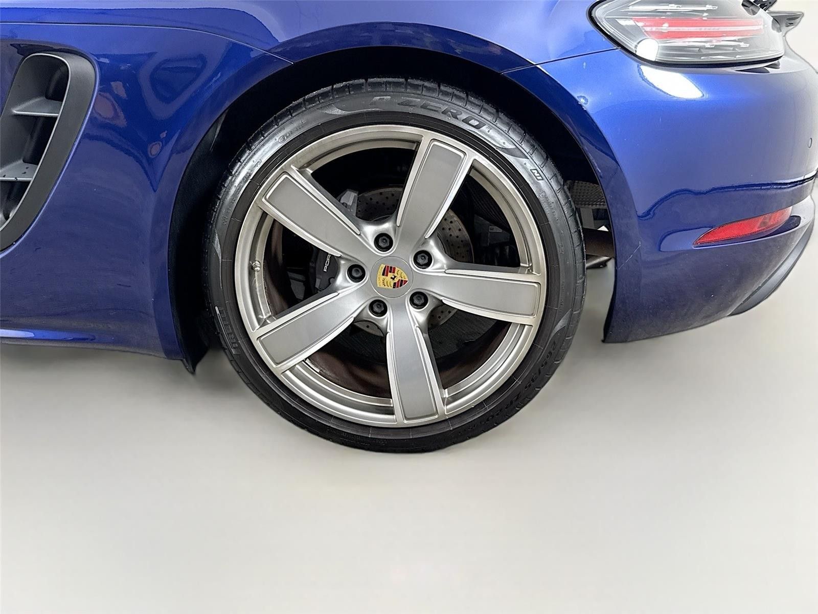 2022 Porsche 718 Cayman Base RWD