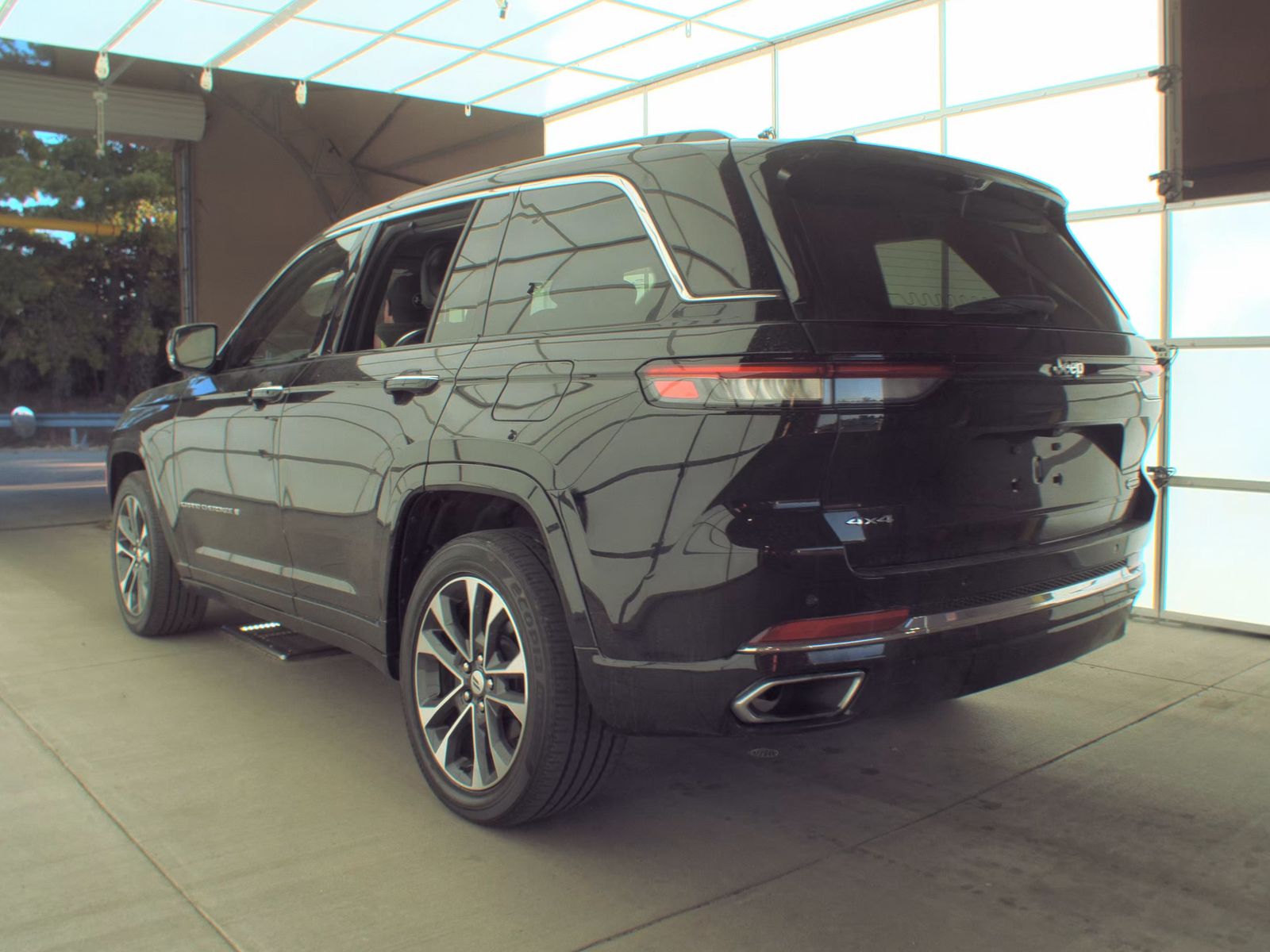 2022 Jeep Grand Cherokee Overland AWD