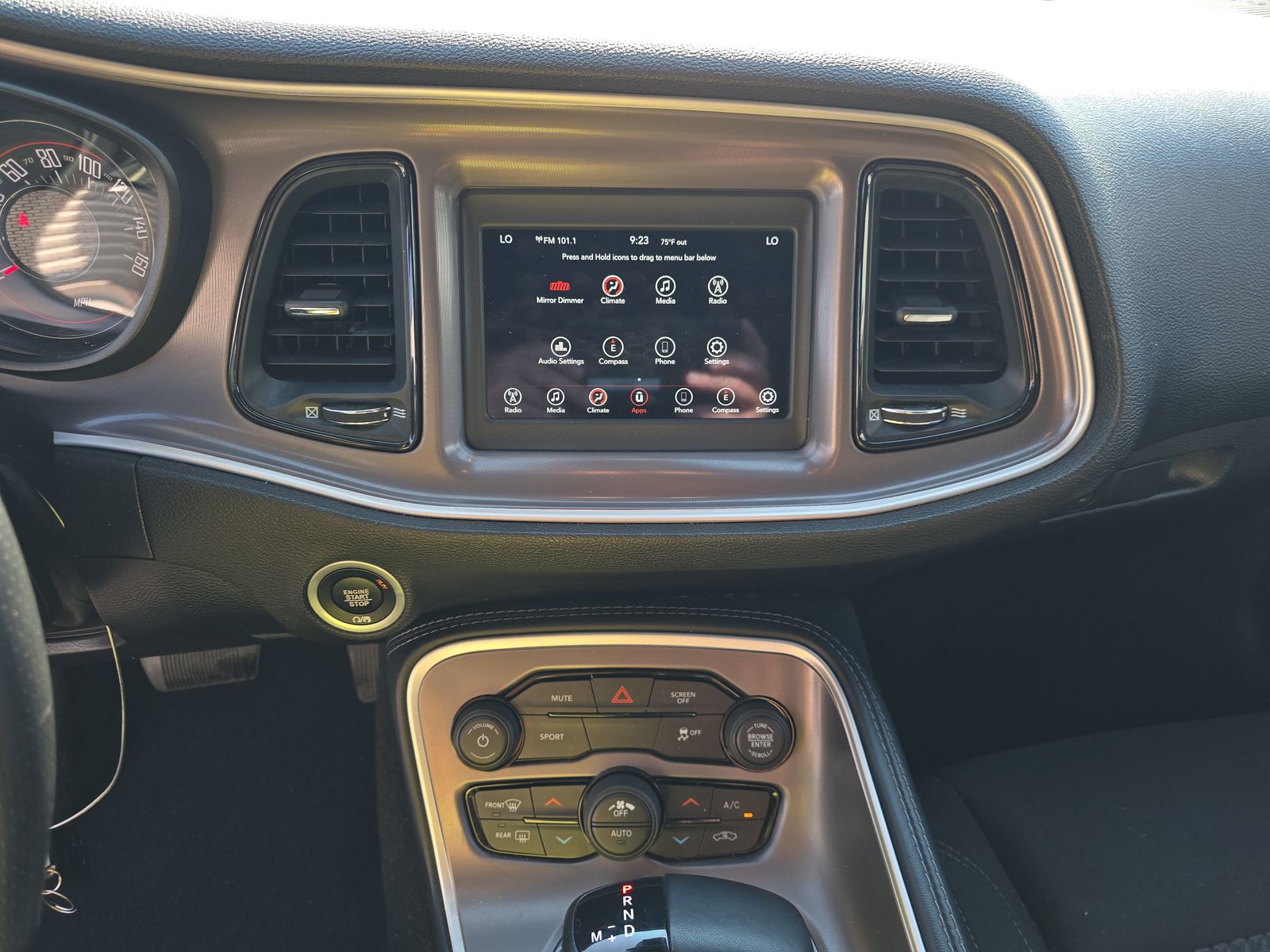 2022 Dodge Challenger SXT AWD