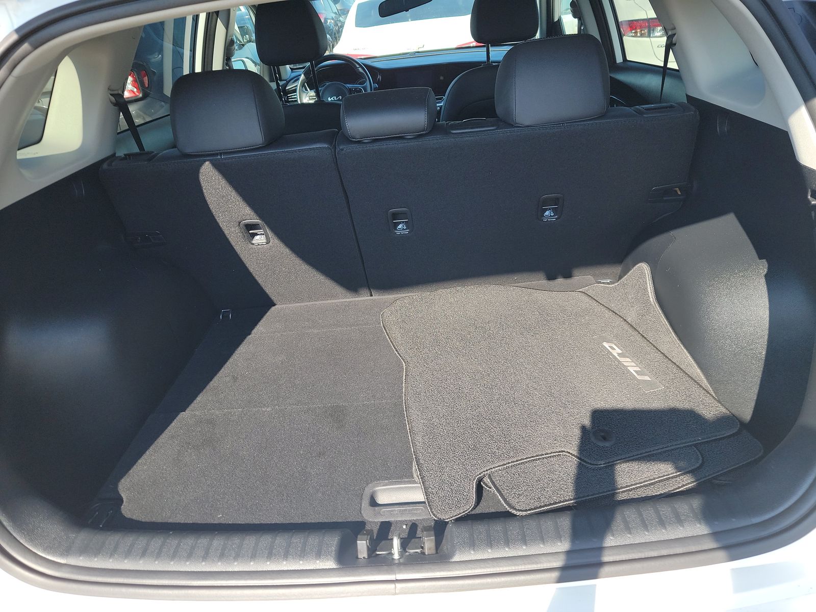 2022 Kia Niro LXS SE FWD