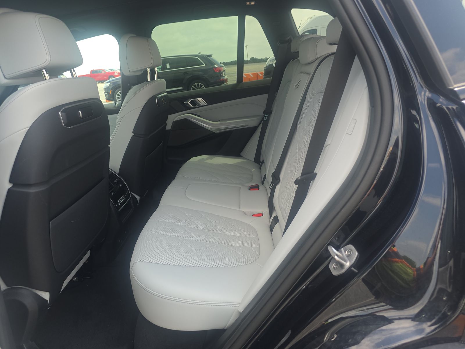 2025 BMW X5 xDrive40i AWD