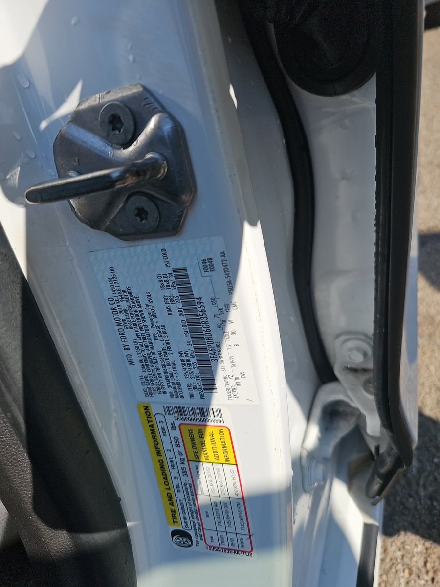 2016 Ford Fusion SE FWD