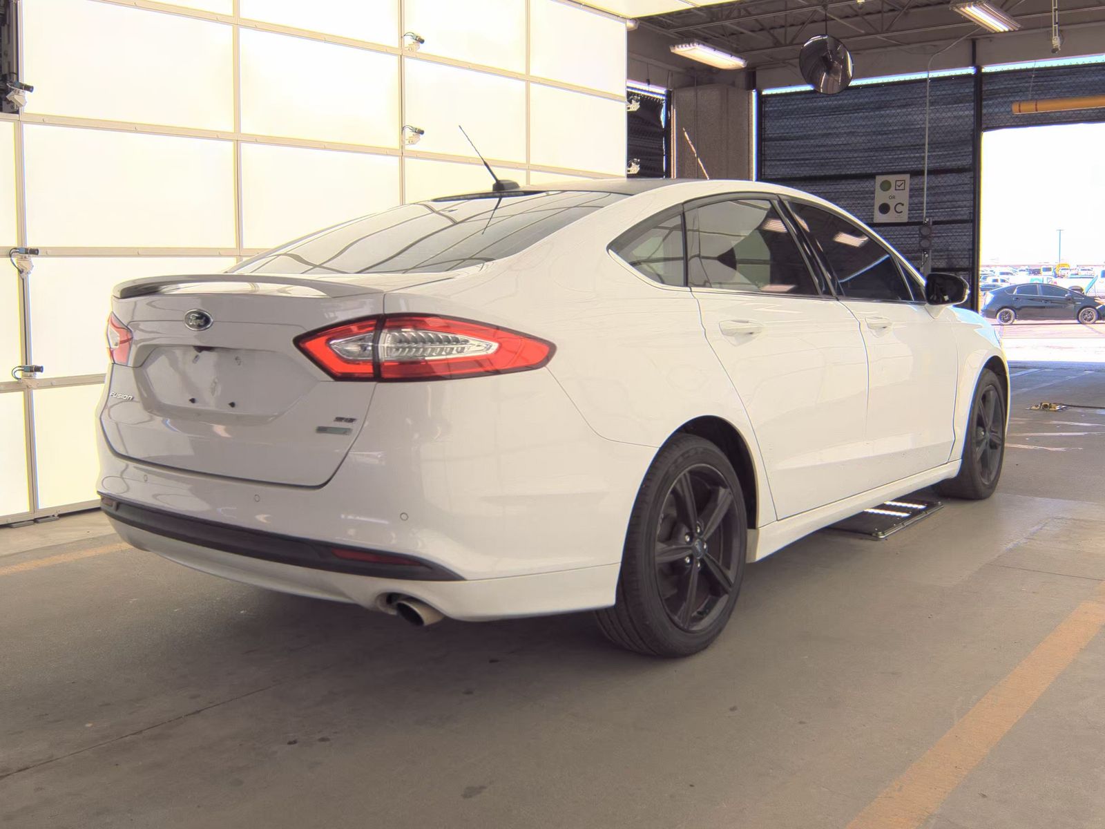 2016 Ford Fusion SE FWD