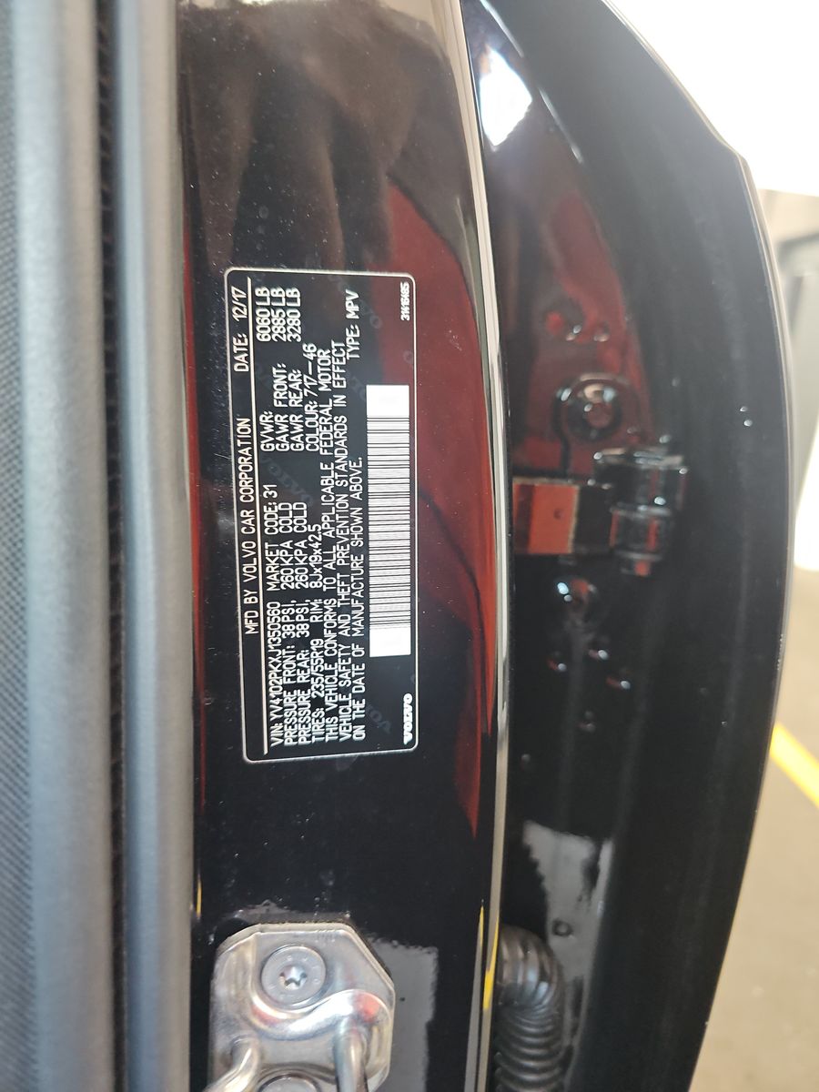 2018 Volvo XC90 T5 Momentum AWD