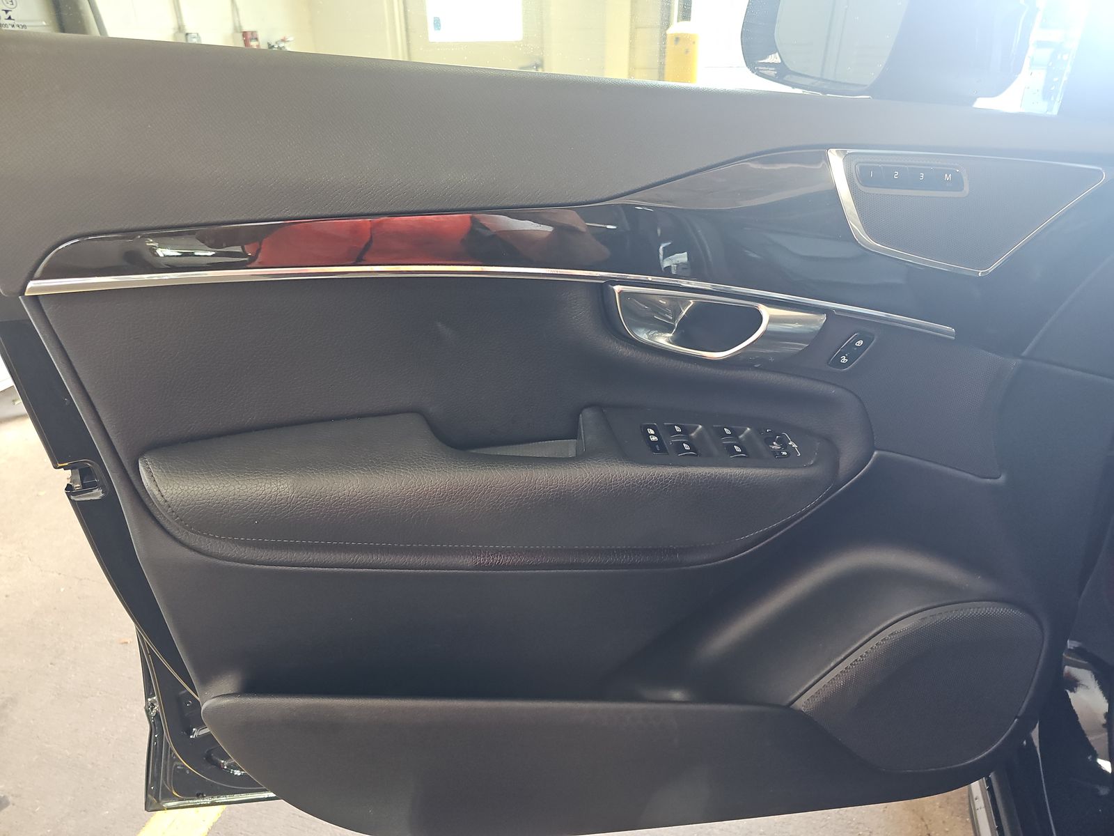 2018 Volvo XC90 T5 Momentum AWD