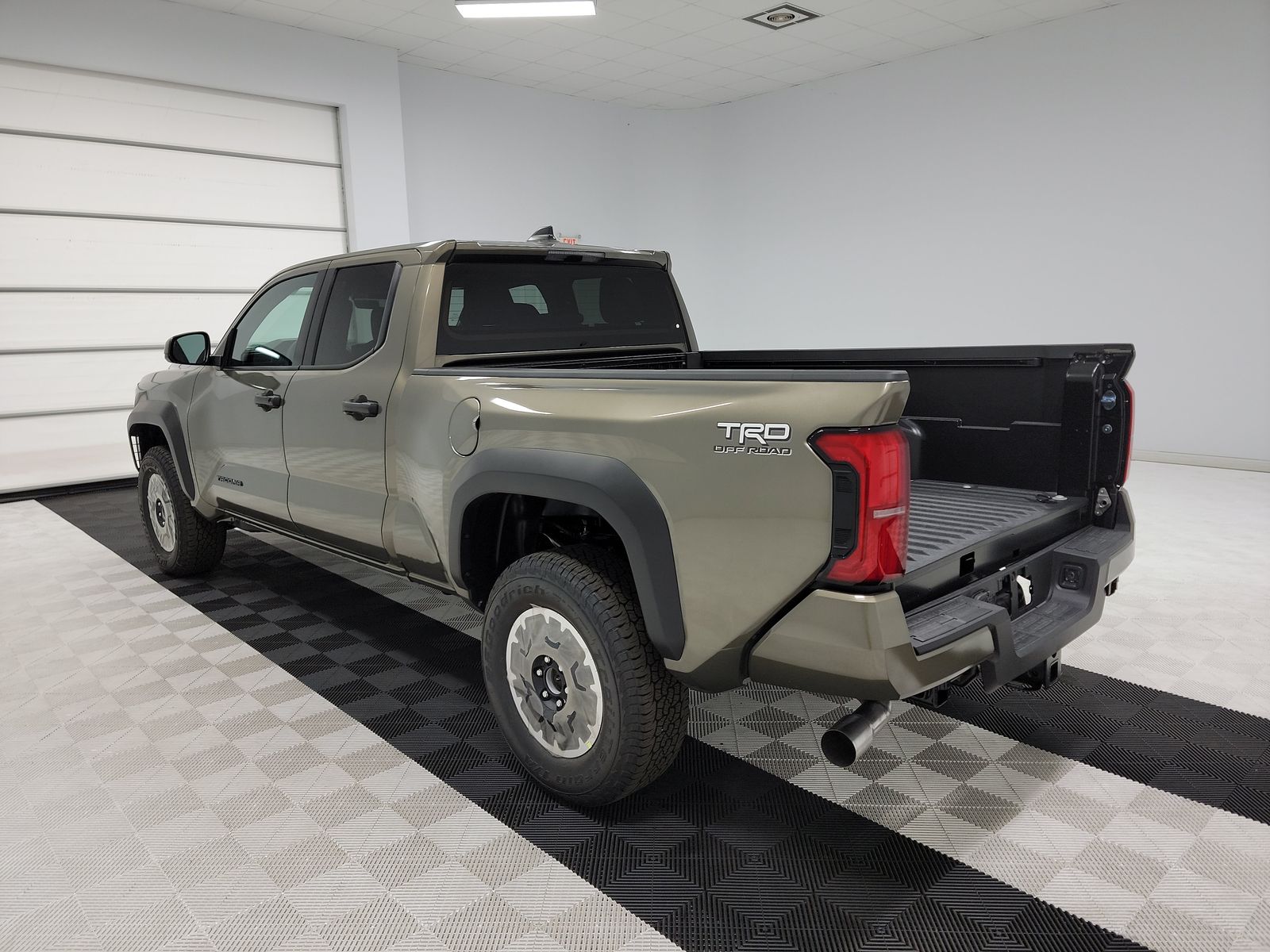 2025 Toyota Tacoma TRD Off-Road AWD